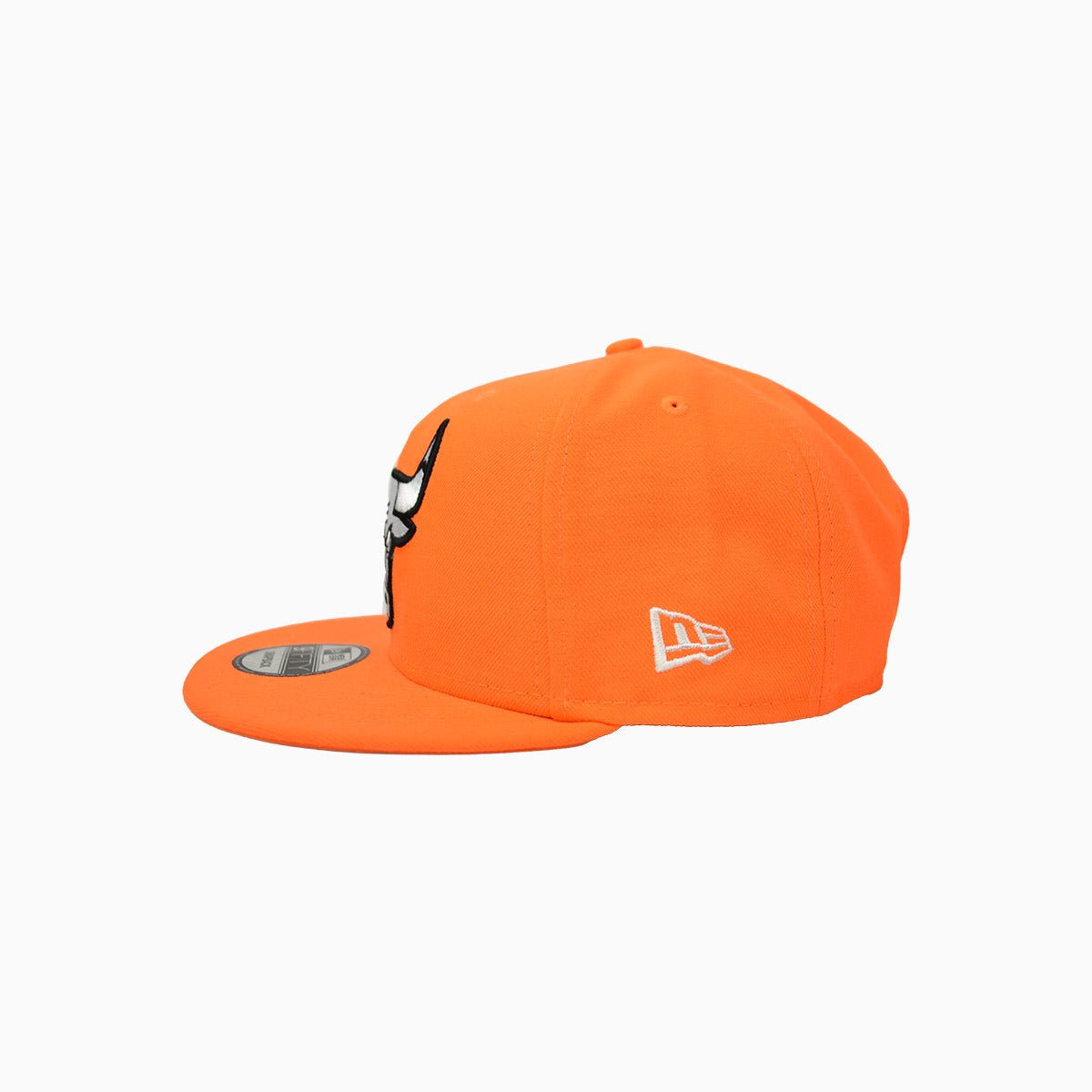 Chicago Bulls 6X World Champions NBA 9Fifty Snapback Hat - Official NBA Licensed Cap for Basketball Fans & Streetwear Style