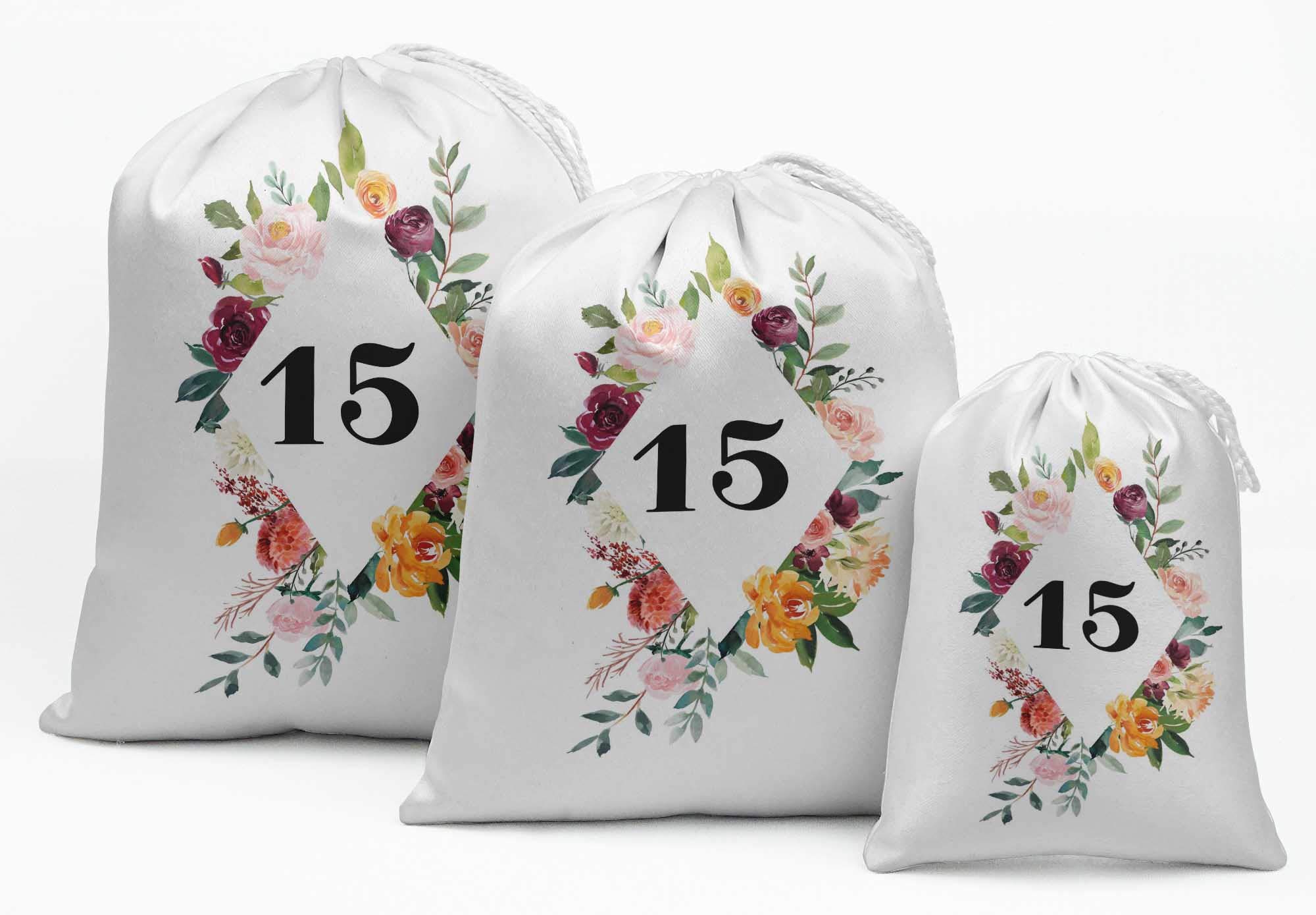 15-Piece White Floral Quinceañera Favor Bags | Elegant Party Gift Pouches for Sweet 15 Celebrations, Bridal Showers & Baby Showers