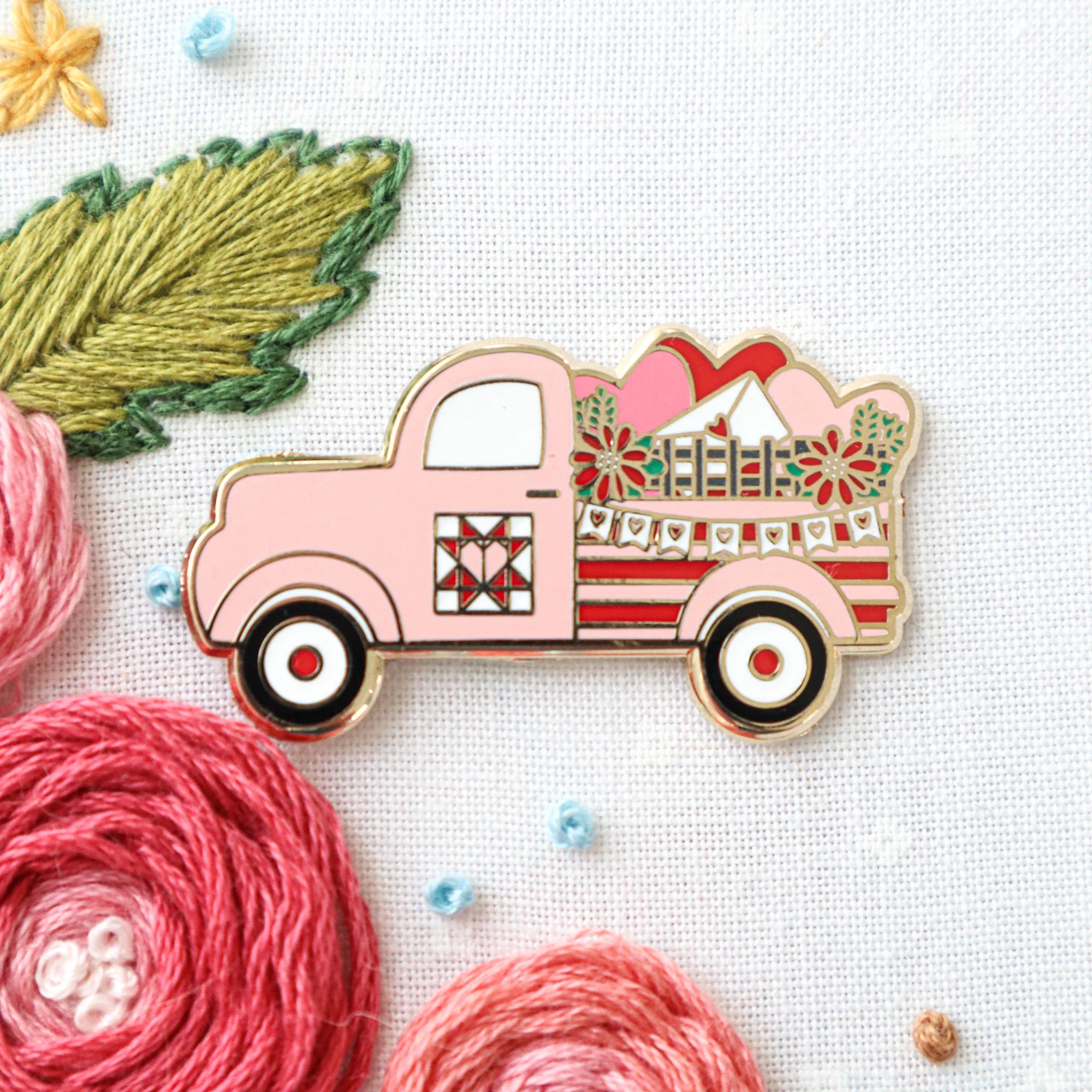 Flamingo Toes Vintage Truck Needle Minder - Magnetic Pin Cushion for Sewing, Quilting & Embroidery - Perfect Valentine's Day Gift for Crafters