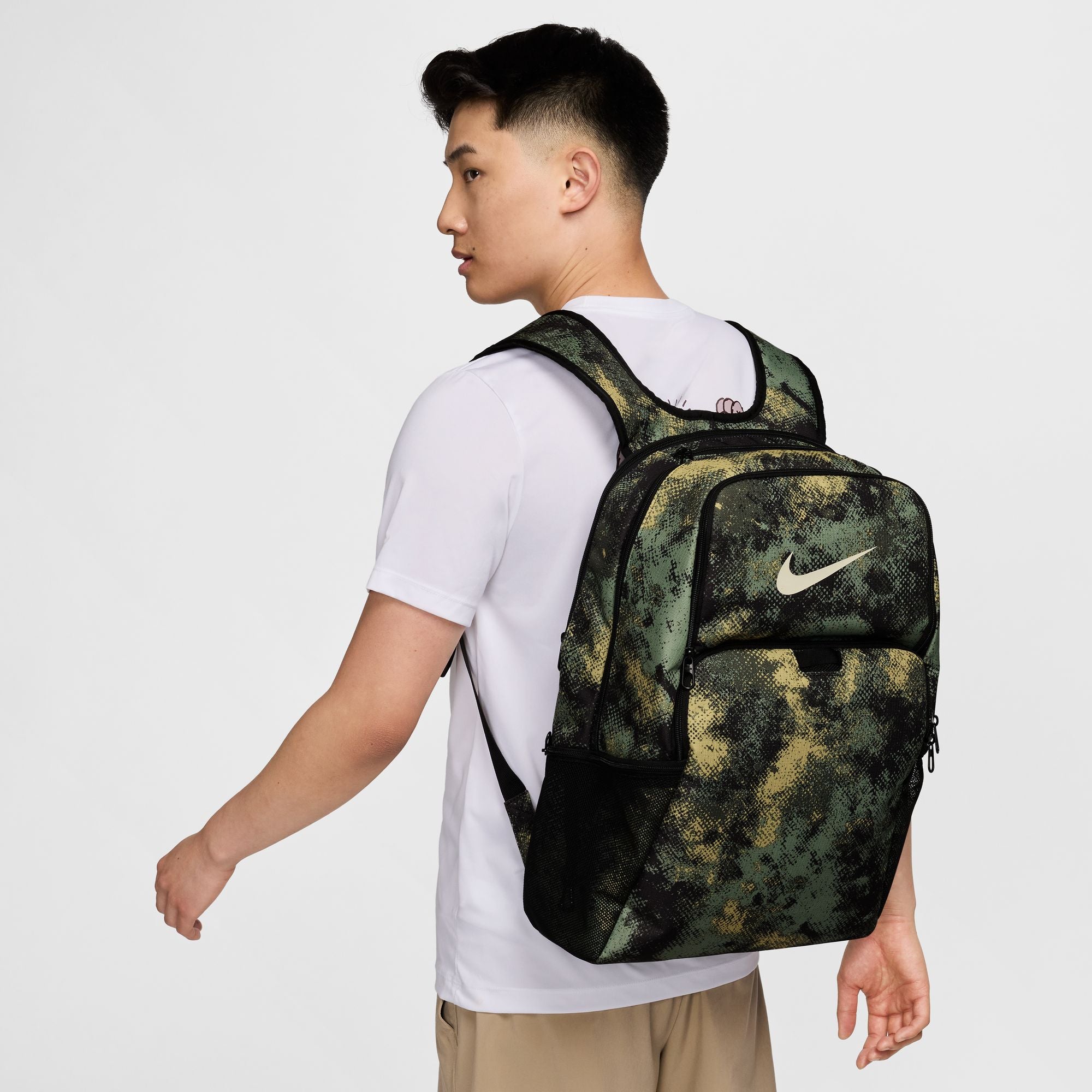 Nike Brasilia Backpack - Durable Gym & School Backpack for Men & Women - Water-Resistant Laptop Bag for Work, Travel & Sports | Perfect for College, Hiking & Everyday Use