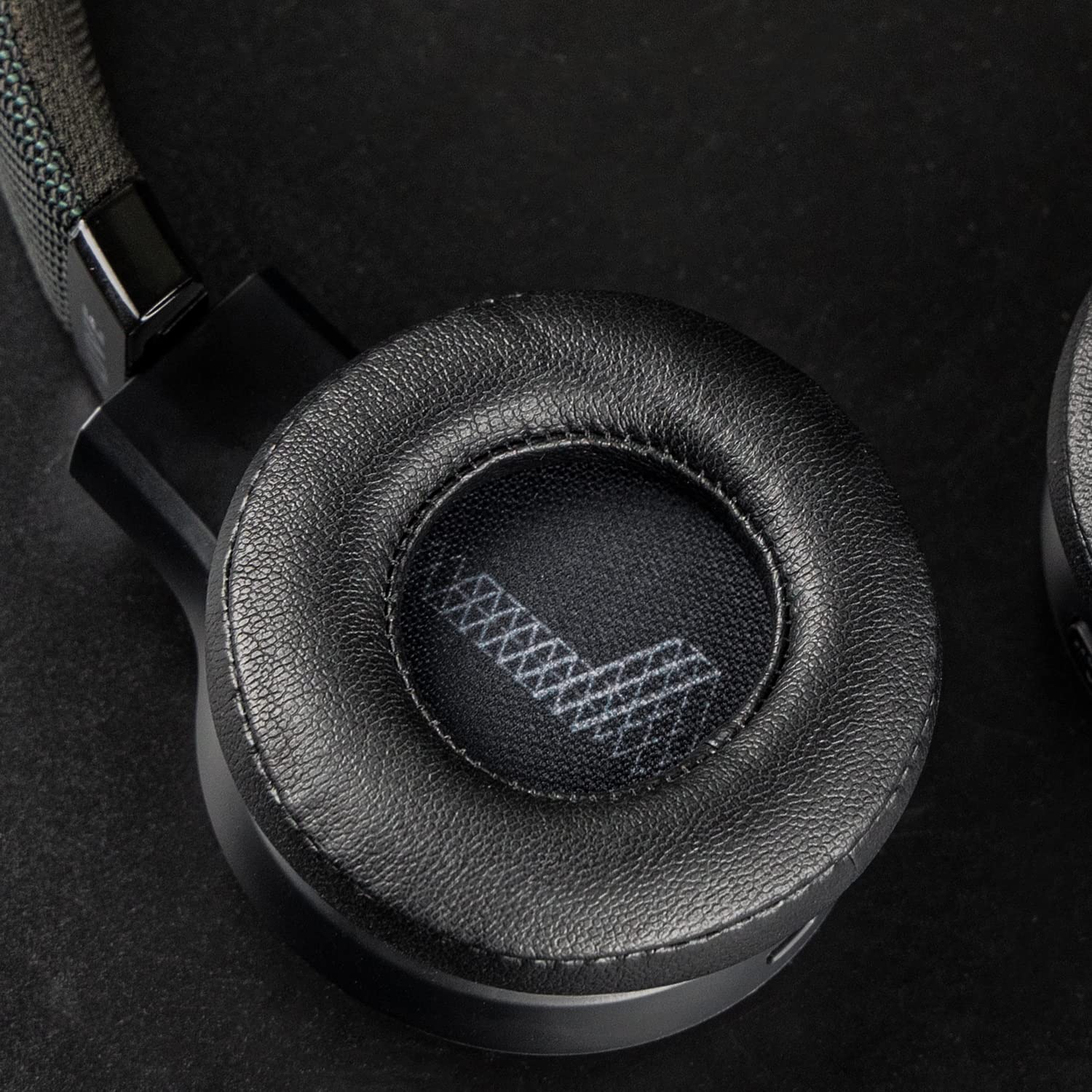 SOULWIT Replacement Ear Pads for JBL Live 460NC Wireless Headphones - Soft Protein Leather Earpad Cushions with Noise Isolation Foam (Black) - Perfect for Gaming, Travel & Office Use