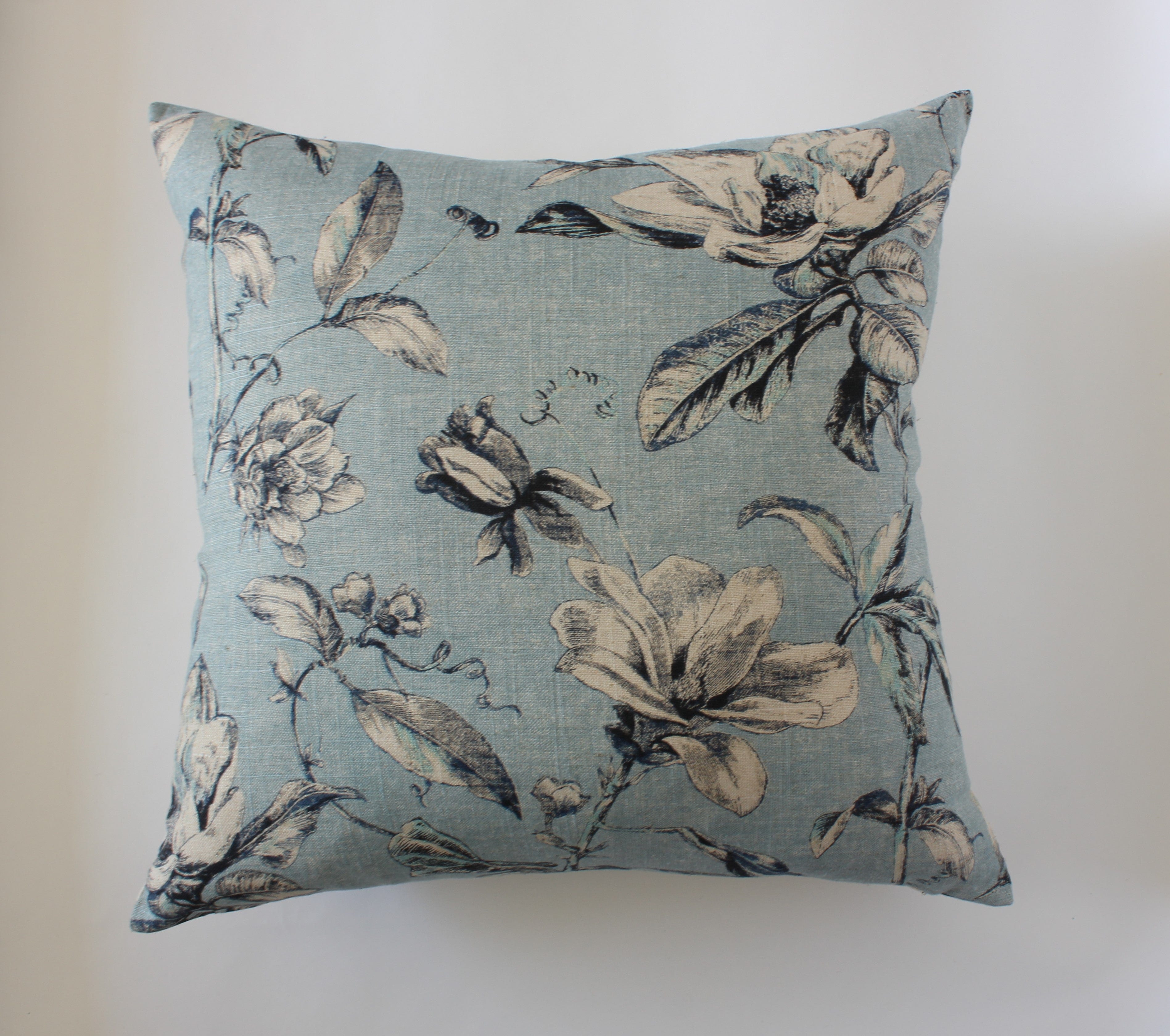 Premium Brooklyn Pillow Cover - Soft & Stylish Decorative Pillowcase for Couch, Bedroom, Living Room - Perfect for Home Decor, Gifts & Cozy Comfort