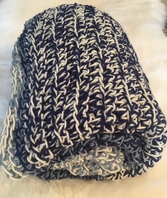 Soft & Cozy Throw Blanket for Couch - Twin Size Fleece Blanket for Bed, Sofa & Travel - Perfect for Netflix Nights, Camping & Gifts