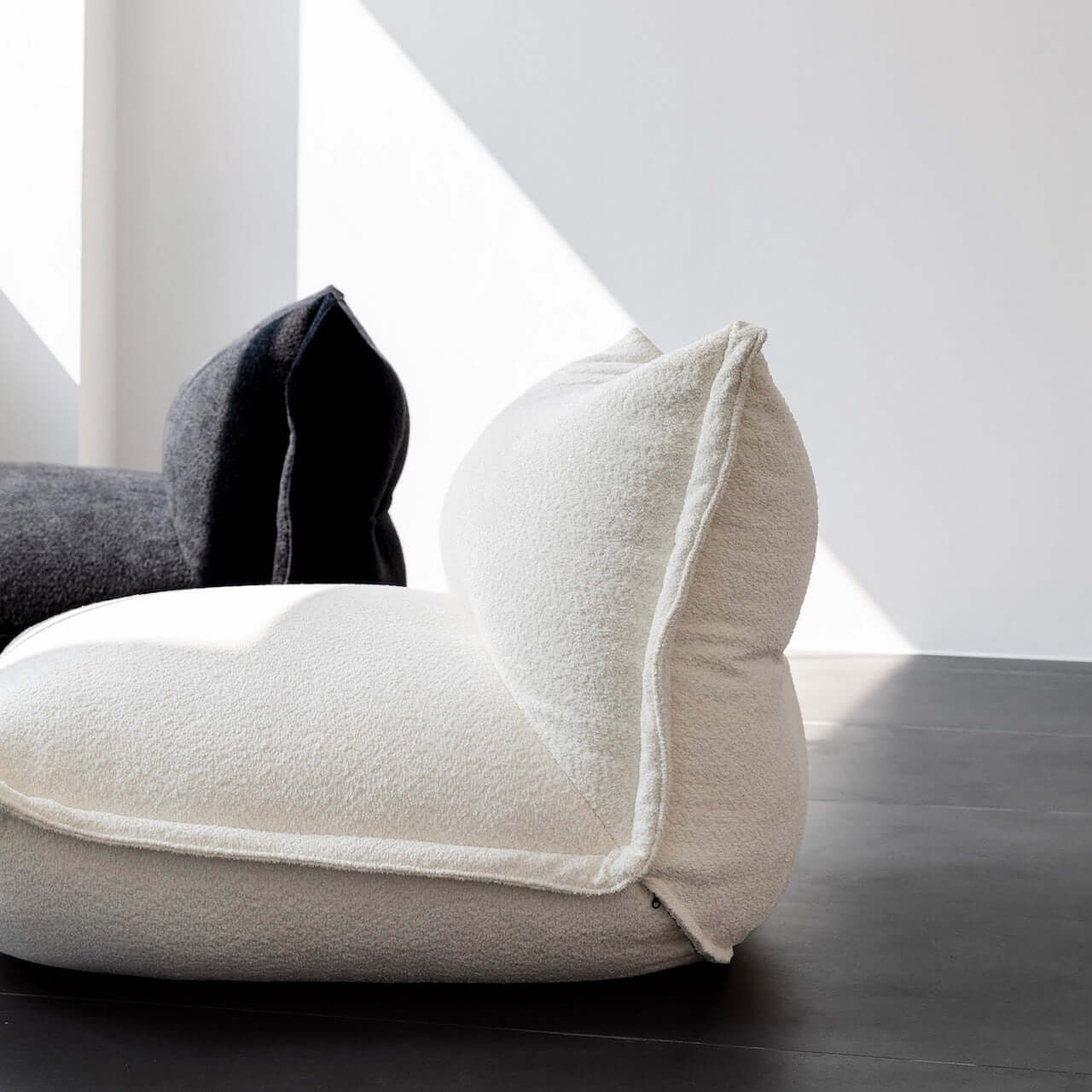 Luxury White Alpaca Boucle Caterpillar Sofa Chair - Modern Single Seater Lounge Chair with Floor Standing Design - Perfect for Living Room, Bedroom or Office Relaxation