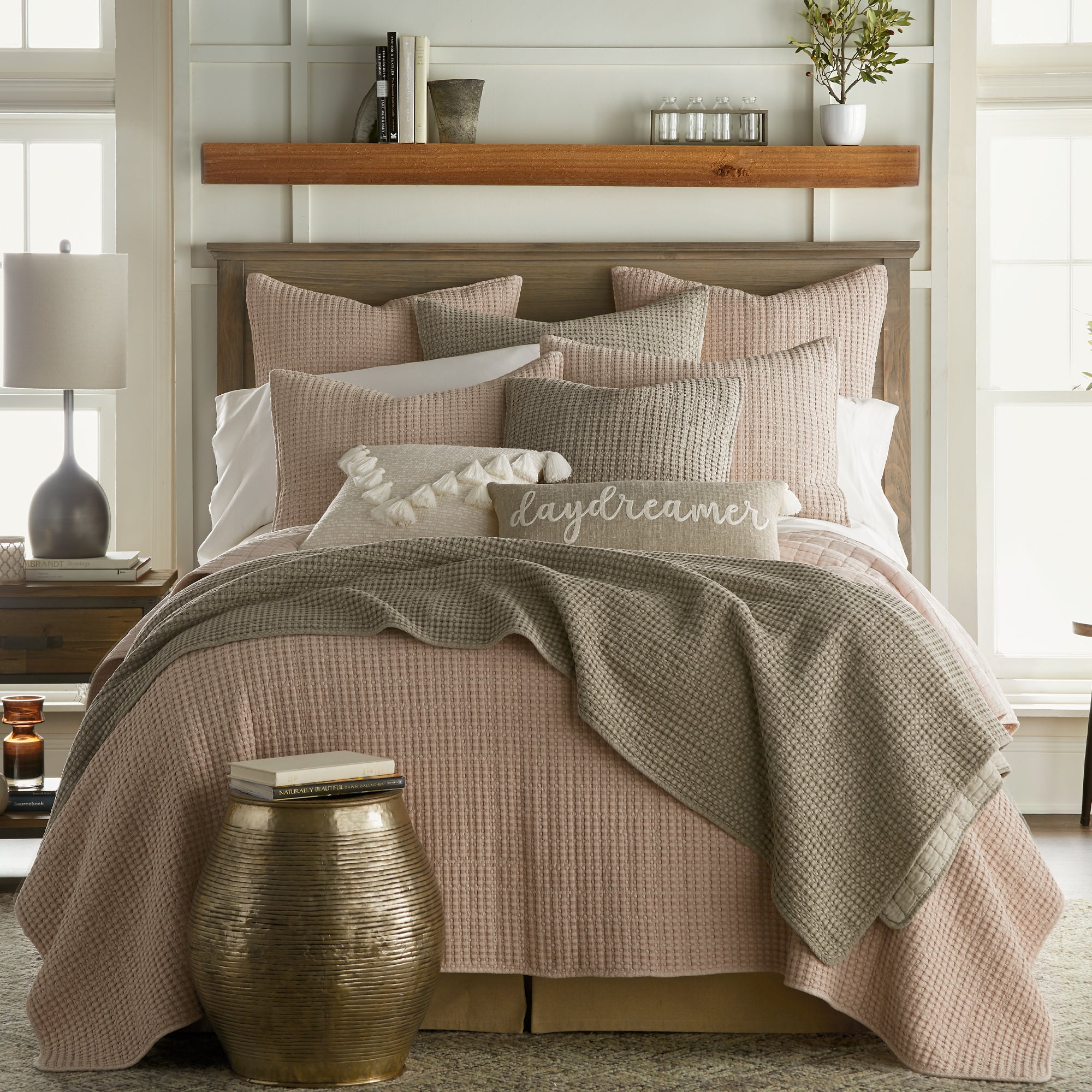 Luxury Mills Waffle Quilt Set - Ultra Soft Bedding Collection for Queen/King Size Beds - Perfect for Cozy Bedrooms, Guest Rooms & Hotel Stays