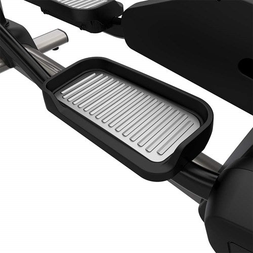 Life Fitness Club Series+ Elliptical Cross Trainer with X Console - Premium Home Gym Equipment for Cardio Workouts & Full-Body Training | Ideal for Home Fitness, Commercial Gyms & Rehabilitation Centers