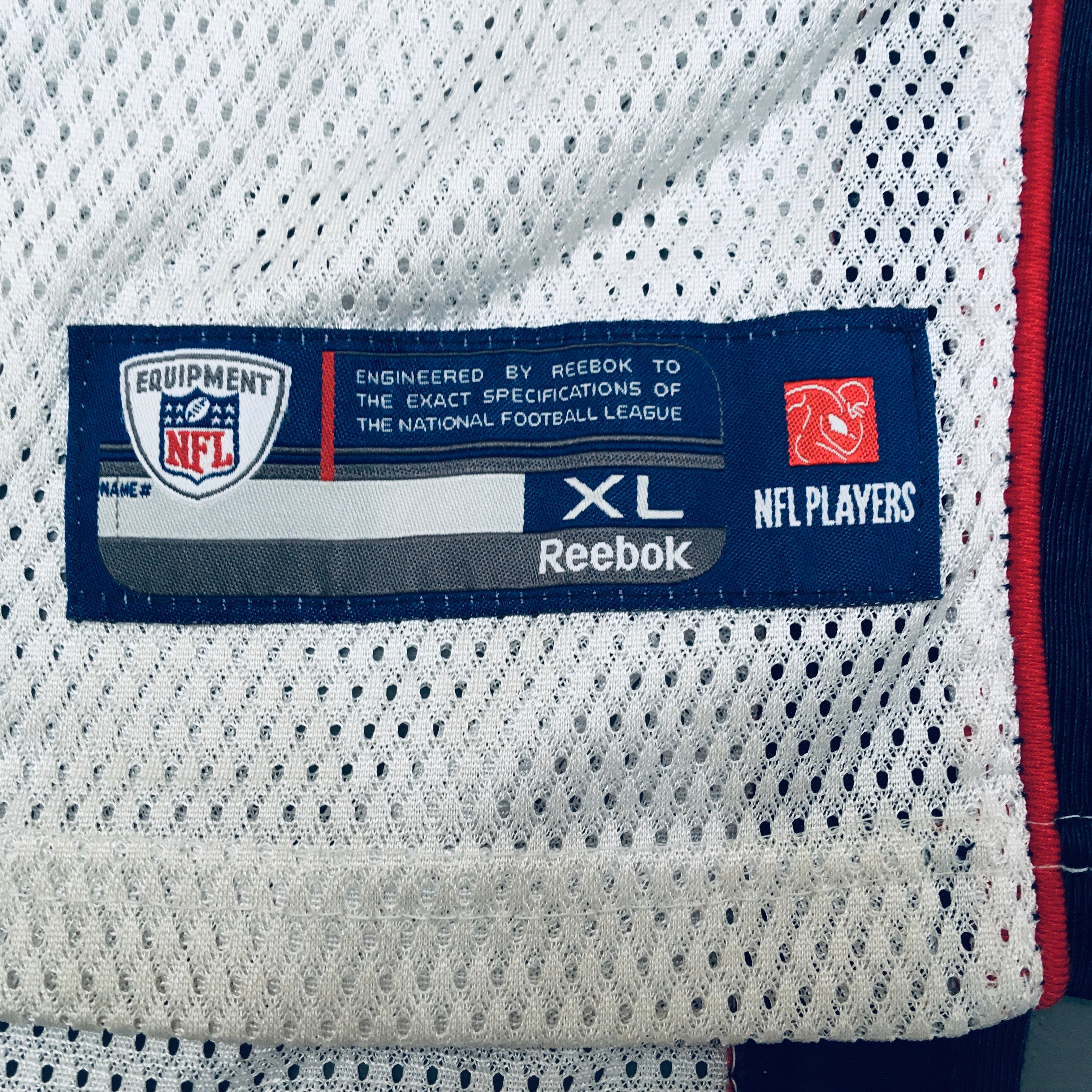 New England Patriots Wes Welker 2009/10 Jersey (Size S) - Official NFL Football Jersey for Fans, Game Day & Sports Collectibles