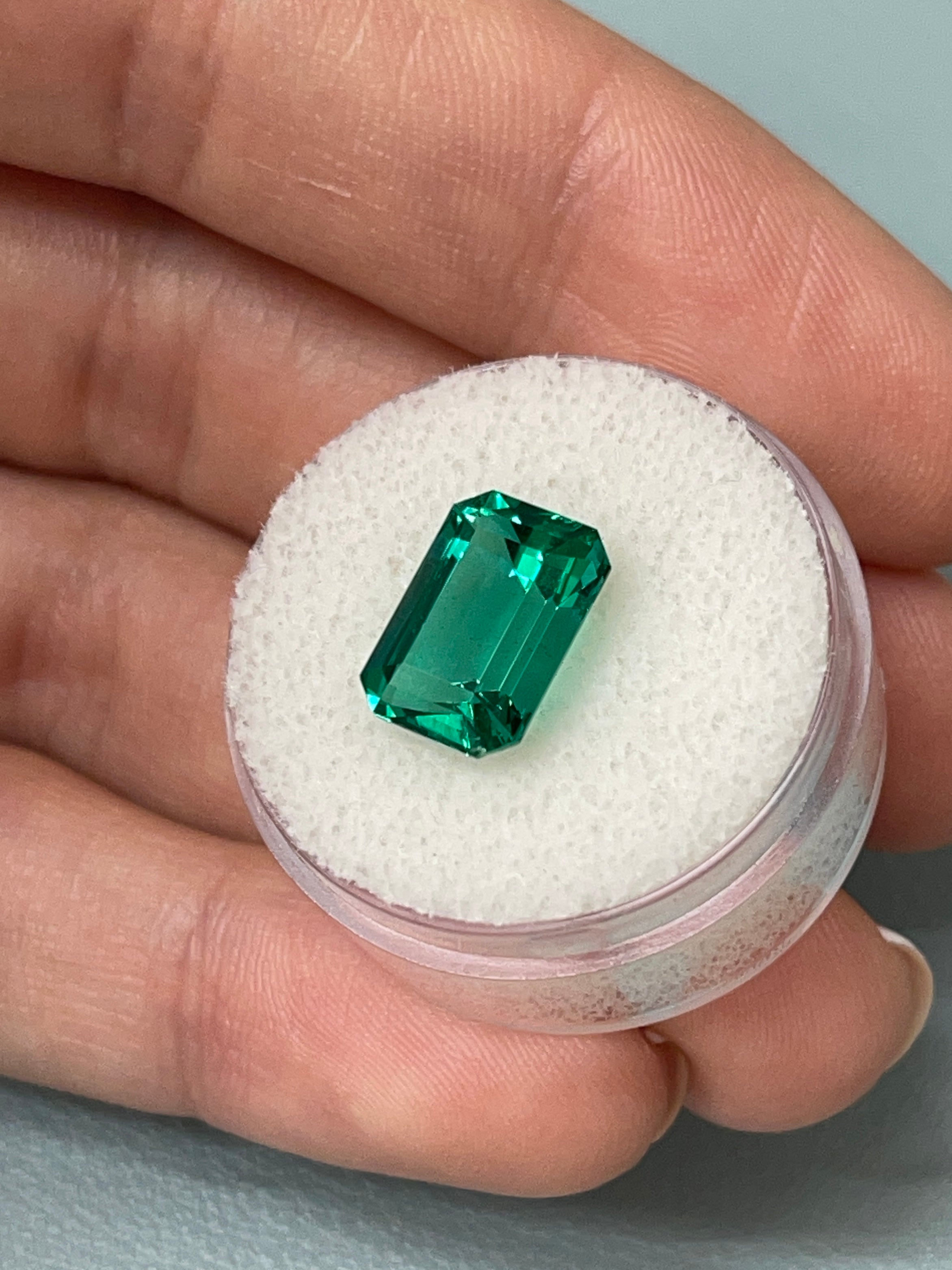 4.10 Carat AAA+ Vivid Bluish Green Natural Brazilian Loose Emerald Gemstone - Perfect for Jewelry Making, Engagement Rings & Luxury Gifts