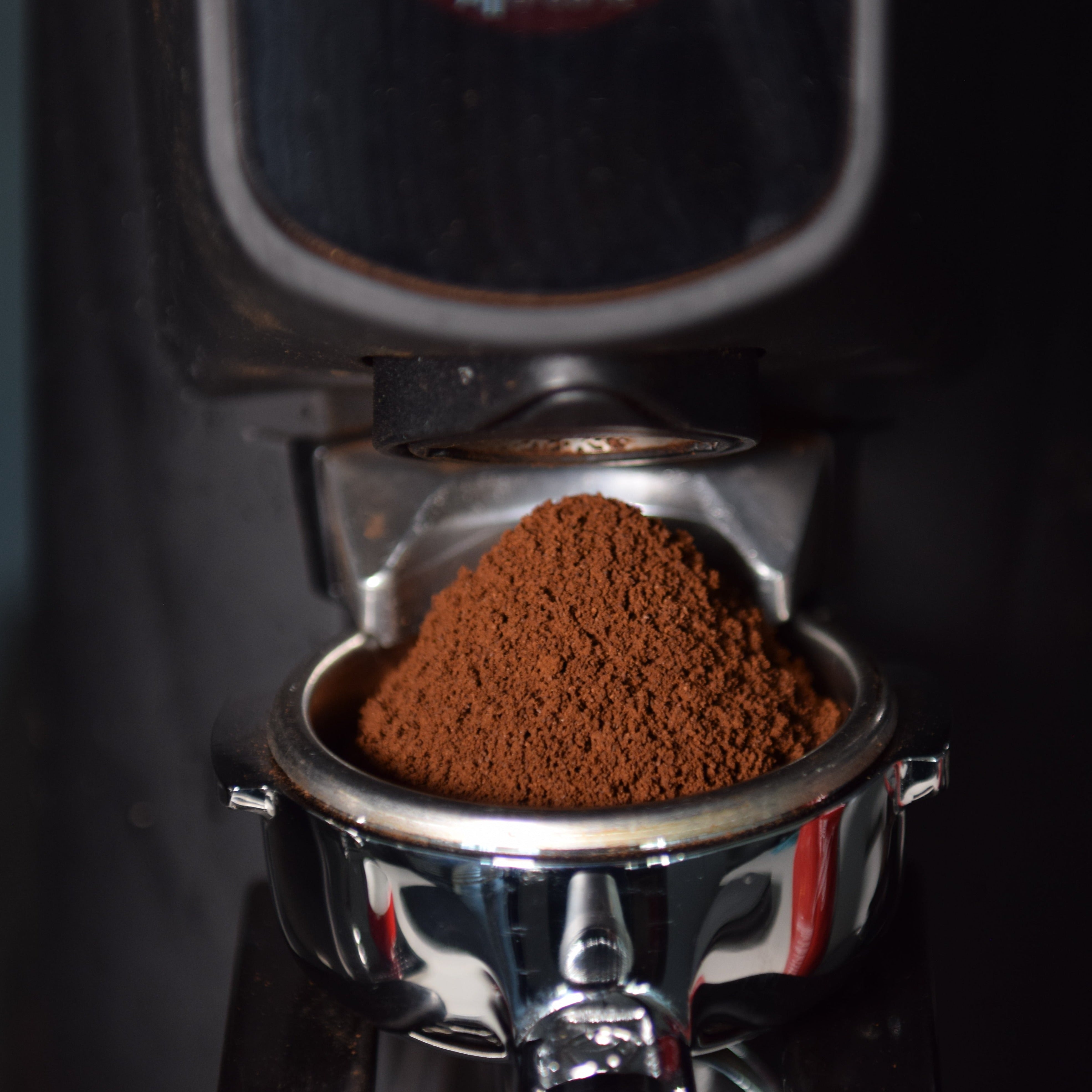Premium Caffe Cortese Coffee Beans 1Kg (Red Bag) - Rich Italian Roast for Espresso, Drip, and French Press Brewing at Home or Office