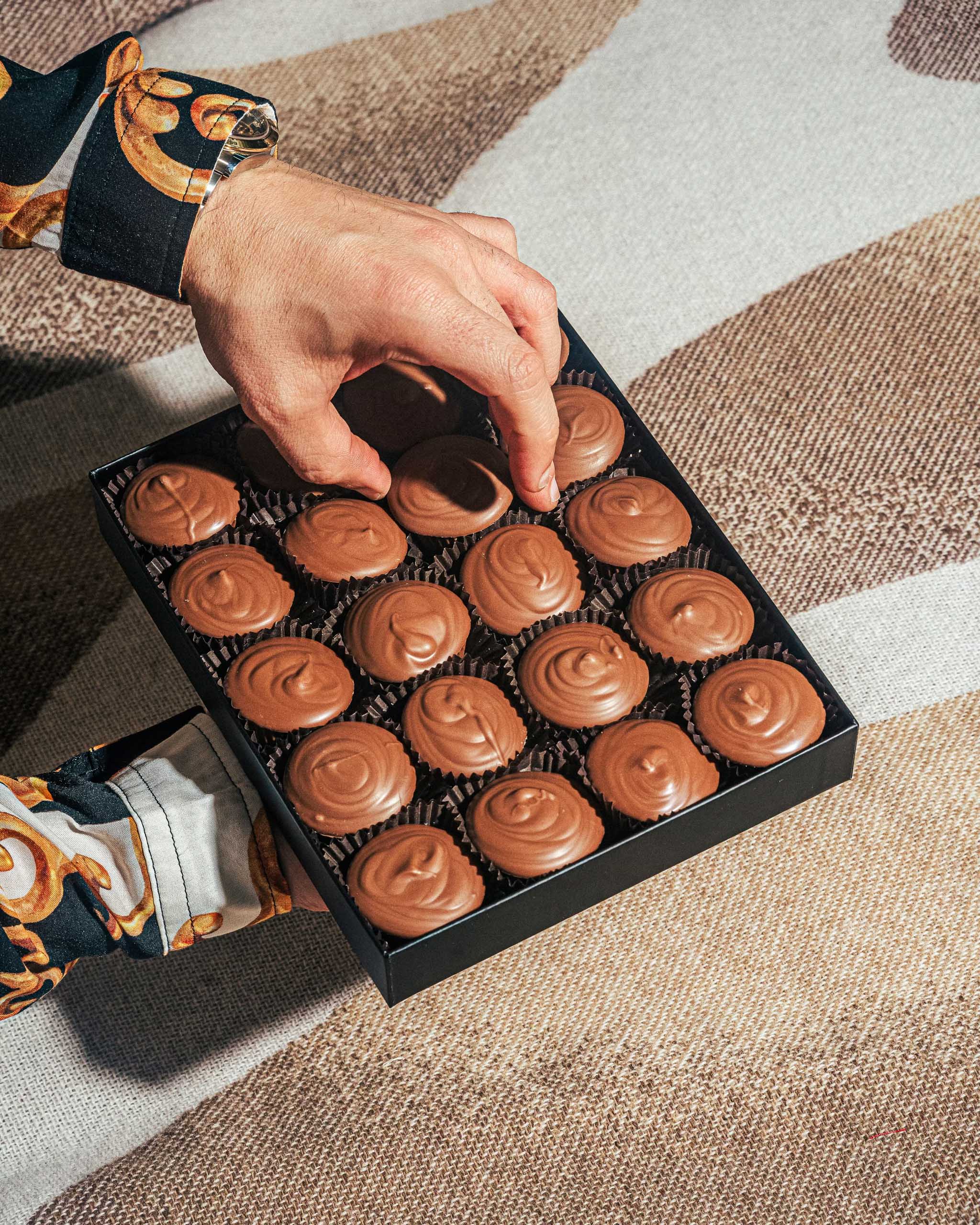 Gourmet Peanut Butter Cups in Rich Milk Chocolate - Perfect for Gifts, Parties & Sweet Treats