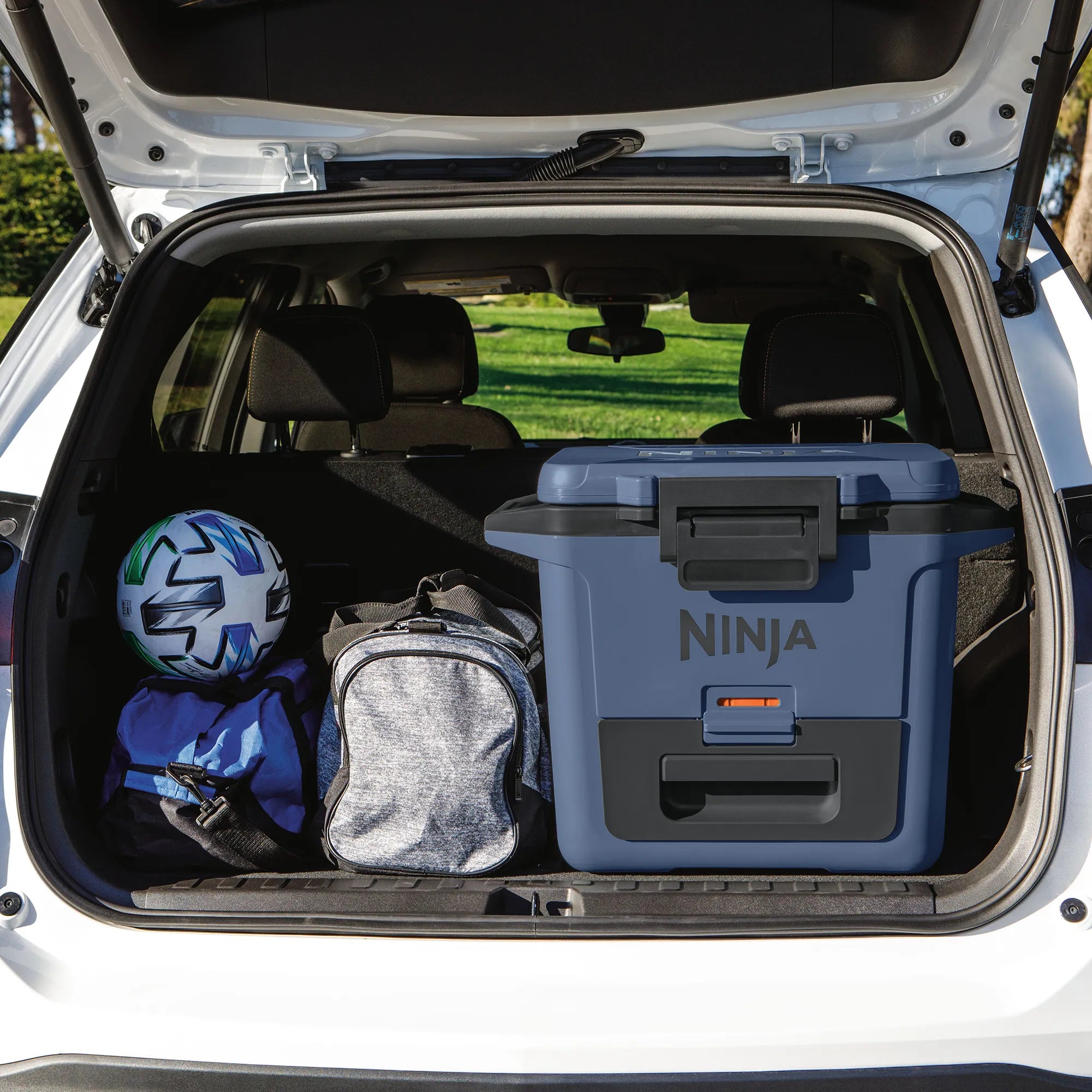 Ninja FrostVault 28L Hard Cooler with Dry Zone - Premium Insulated Cooler for Camping, Beach, Picnics & Outdoor Adventures - Leakproof Food Storage with Separate Dry Compartment