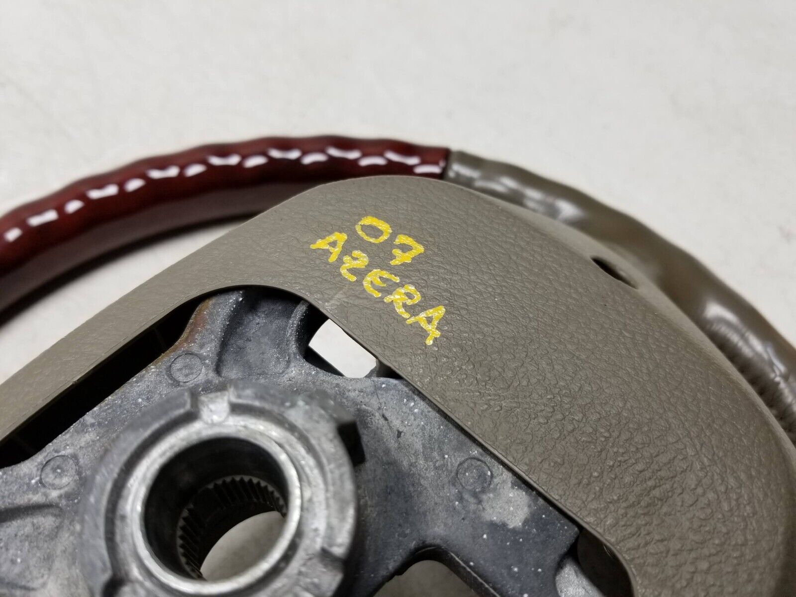2006-2010 Hyundai Azera OEM Steering Wheel - Genuine Replacement Part for Smooth Driving & Comfort | Perfect for DIY Repairs & Car Restoration Projects