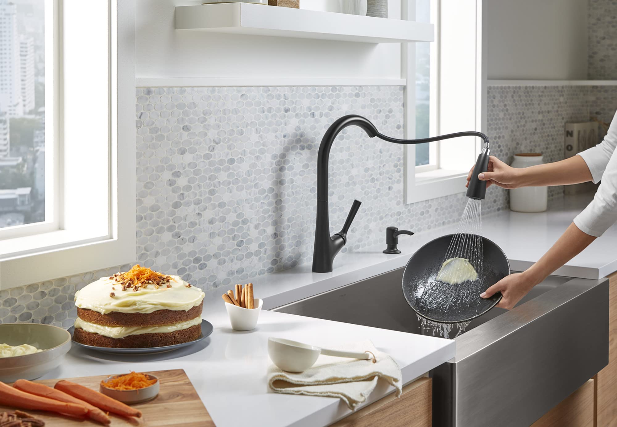 KOHLER R77748-SD-BL Matte Black Touchless Pull Down Kitchen Faucet with Soap Dispenser - Hands-Free Sink Faucet for Modern Kitchens, Perfect for Cooking & Cleaning
