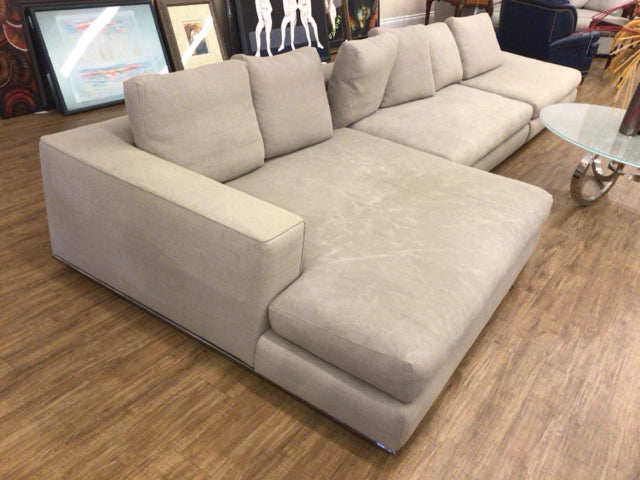Minotti Hamilton Grey Sectional Sofa - Modern L-Shaped Sectional Couch for Living Room, Family Room & Lounge - Premium Fabric Upholstery, Comfortable Seating for Home & Office