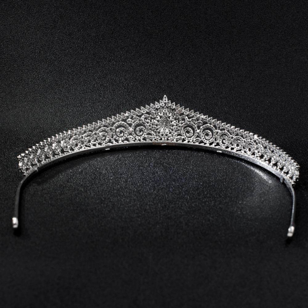 Elegant Cubic Zirconia Flower Tiara Crown for Brides | Wedding Hair Accessories S17803 | Perfect for Bridal Showers, Weddings & Special Occasions