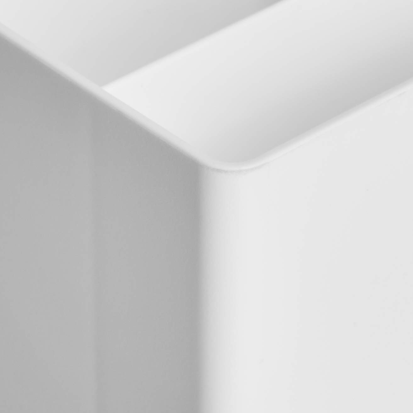 Amazon Basics Plastic Desk Organizer - White Pen & Pencil Holder for Office, School, or Home - Perfect for Organizing Writing Utensils on Desks, Countertops, and Workstations