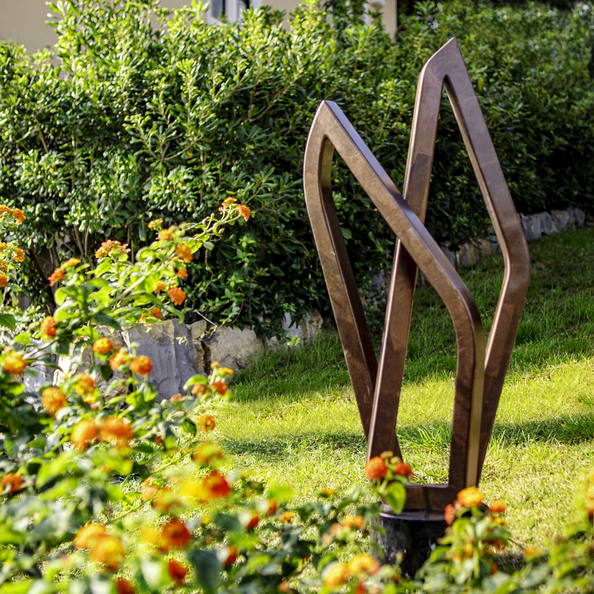 Modern Geometric Bronze Aluminum Sculpture - 23 Inch Contemporary Art Decor for Home, Office & Garden