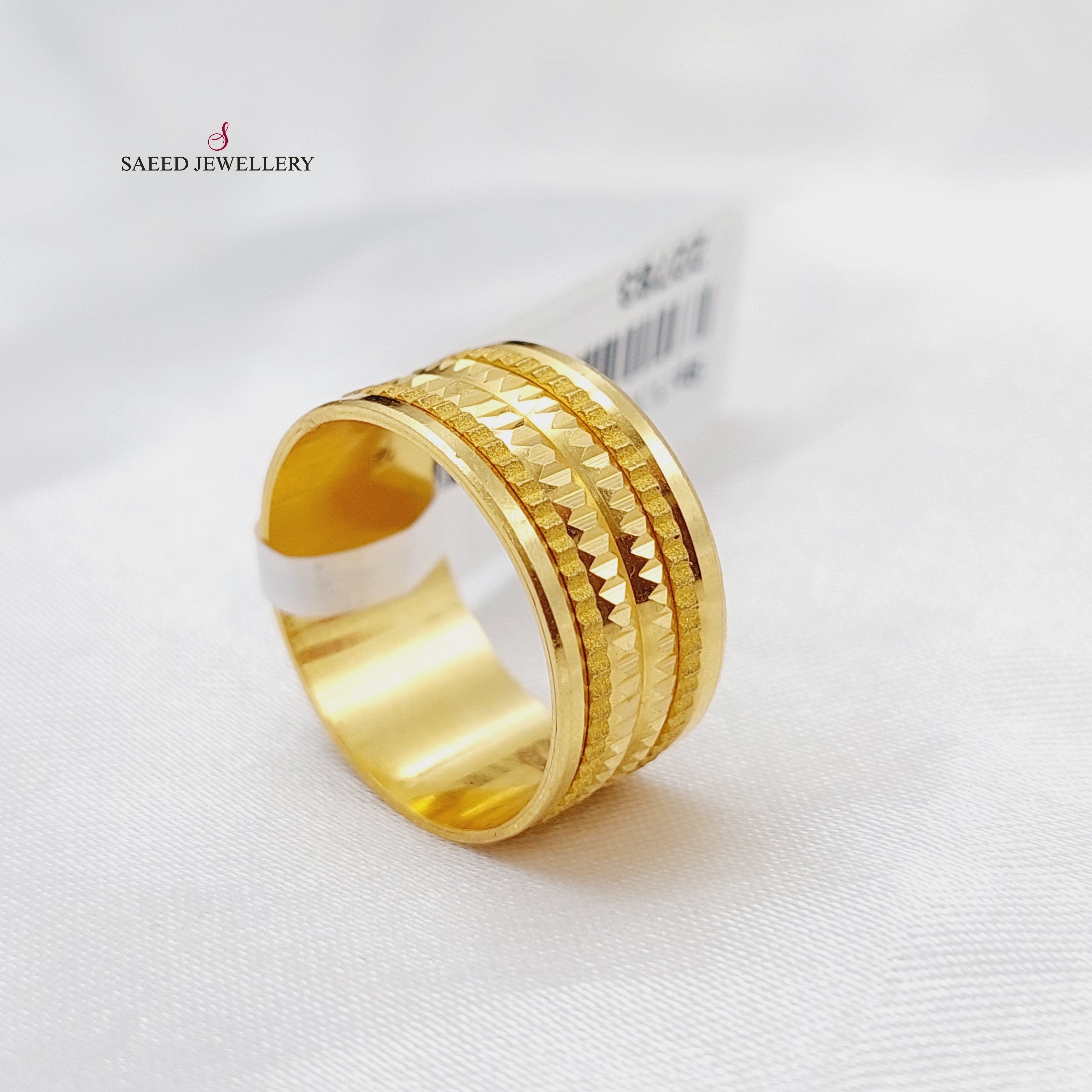 Premium CNC Wedding Ring for Men & Women - Durable Titanium or Tungsten Band - Perfect for Engagement, Anniversary & Special Occasions