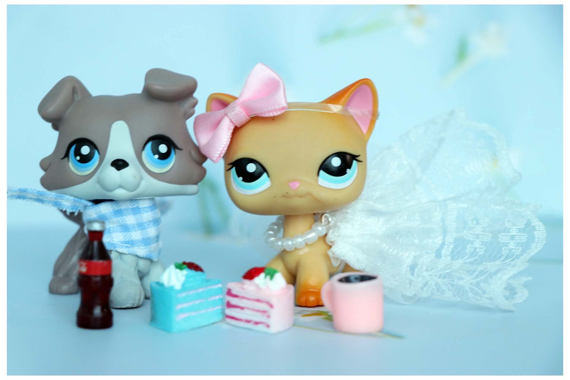 Authentic USA LPS Collie #67 Grey Dog & Shorthair Cat #339 Figure Set with Blue/Yellow Eyes & Accessories - Perfect for Kids Birthday, Christmas Gifts & Pet Lover Collections | Playtime, Display & Toy Story Scenes
