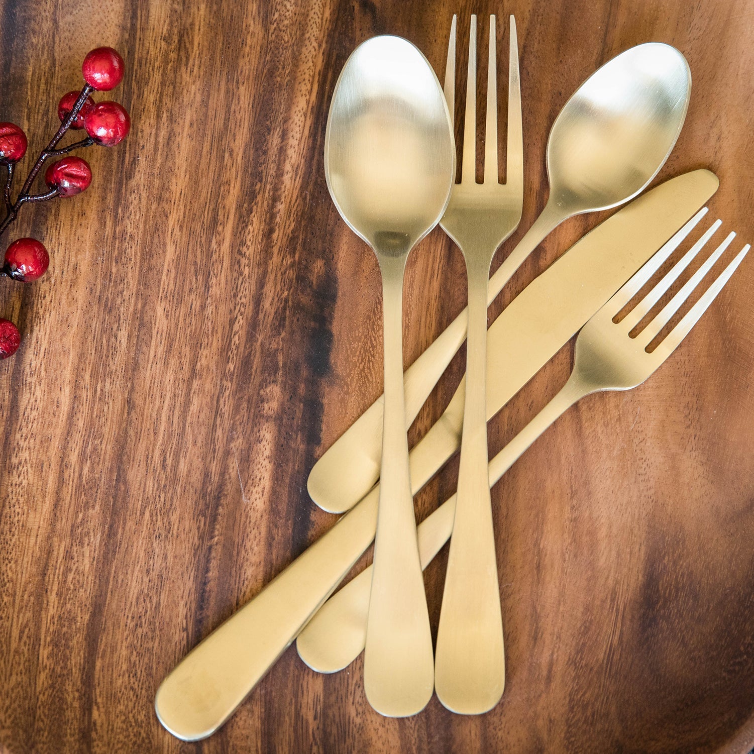 Rhiannon Champagne Satin 20-Piece Flatware Set - Elegant Stainless Steel Cutlery for Dinner Parties, Weddings & Formal Dining
