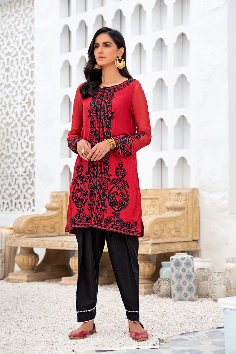 AMANATH Embroidered Women's Blouse - Floral Design, Casual & Elegant Top for Work, Date Night, and Summer Outfits