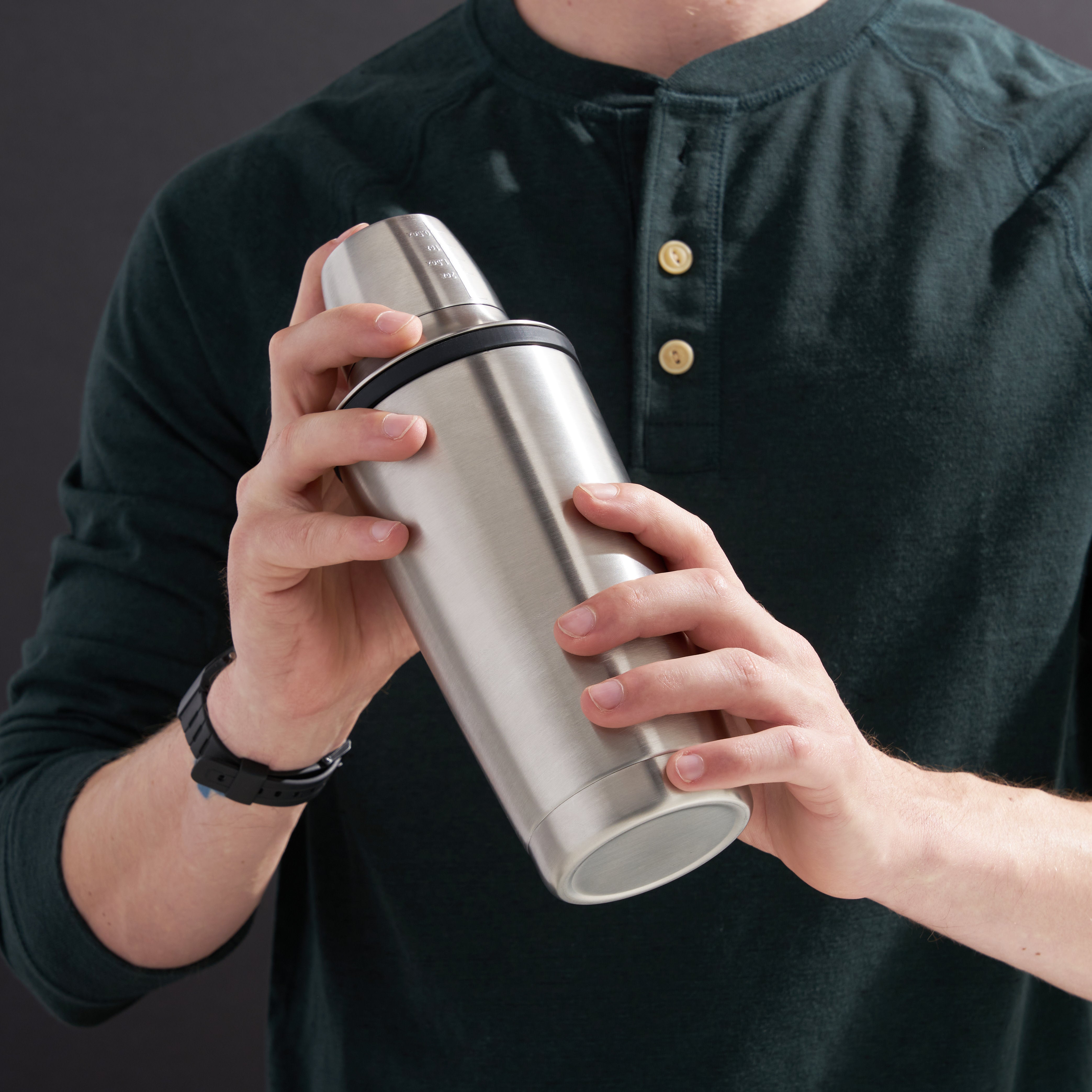Premium Alchemi Vacuum Insulated Stainless Steel Cocktail Shaker - Professional Bar Mixing Tool for Home Bartenders & Cocktail Enthusiasts - Perfect for Parties, Home Bars & Mixology Gifts