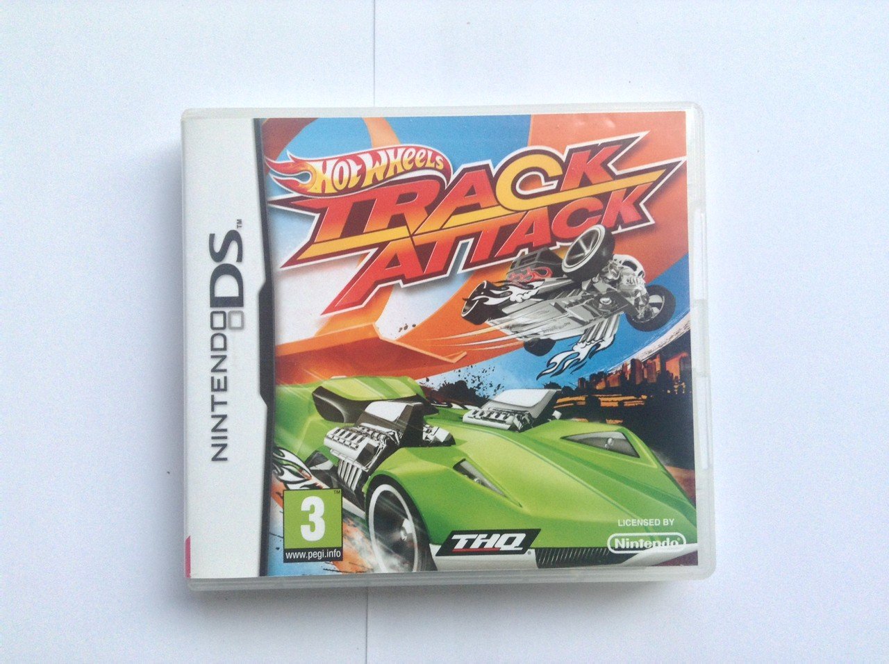 Hot Wheels Track Attack - Nintendo DS Racing Game by THQ | Action-Packed Car Racing Adventure for Kids & Teens | Perfect for Home Entertainment & Travel Gaming