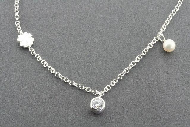 Elegant Clover Pearl Zirconia Necklace for Women - Perfect for Weddings, Parties & Special Occasions