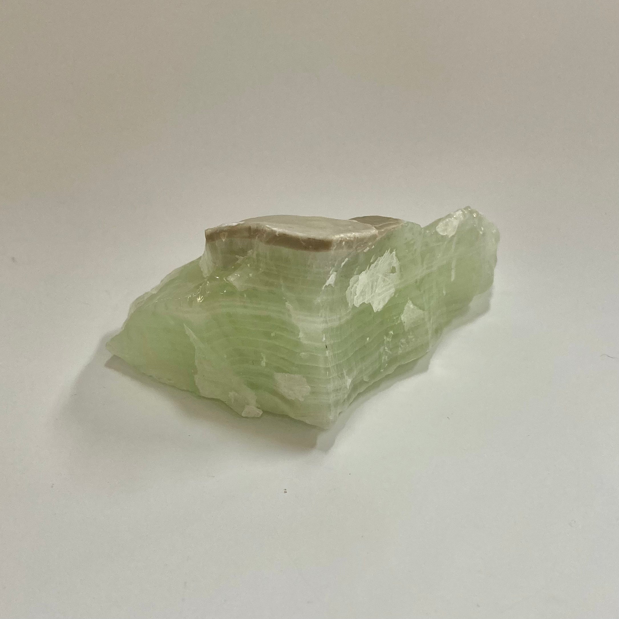 Natural Raw Green Calcite Crystal Stone - Healing Crystal for Meditation, Energy Cleansing & Home Decor - Perfect for Spiritual Healing, Chakra Balancing & Crystal Collection