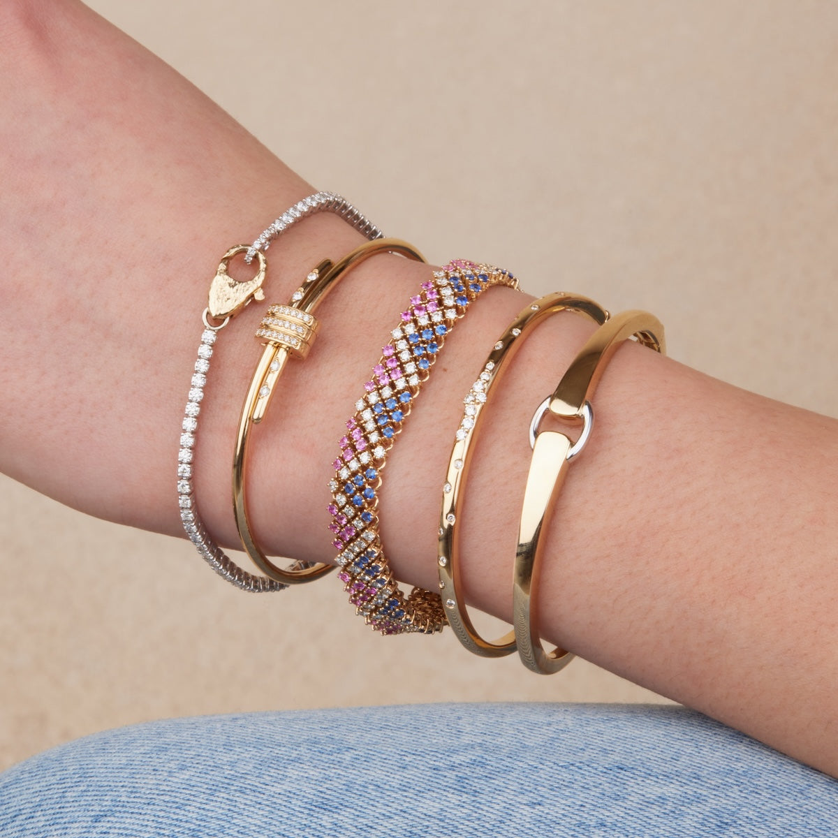 Two-Tone Adjustable Buckle Bracelet for Women - Stylish Fashion Jewelry for Casual & Formal Wear