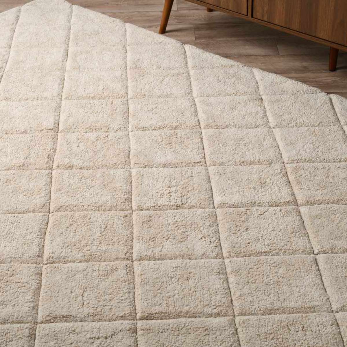 Rea Diamond Floor Rug - Extra Large Cream Area Rug for Living Room, Bedroom, Dining Room - Soft & Luxurious Home Decor