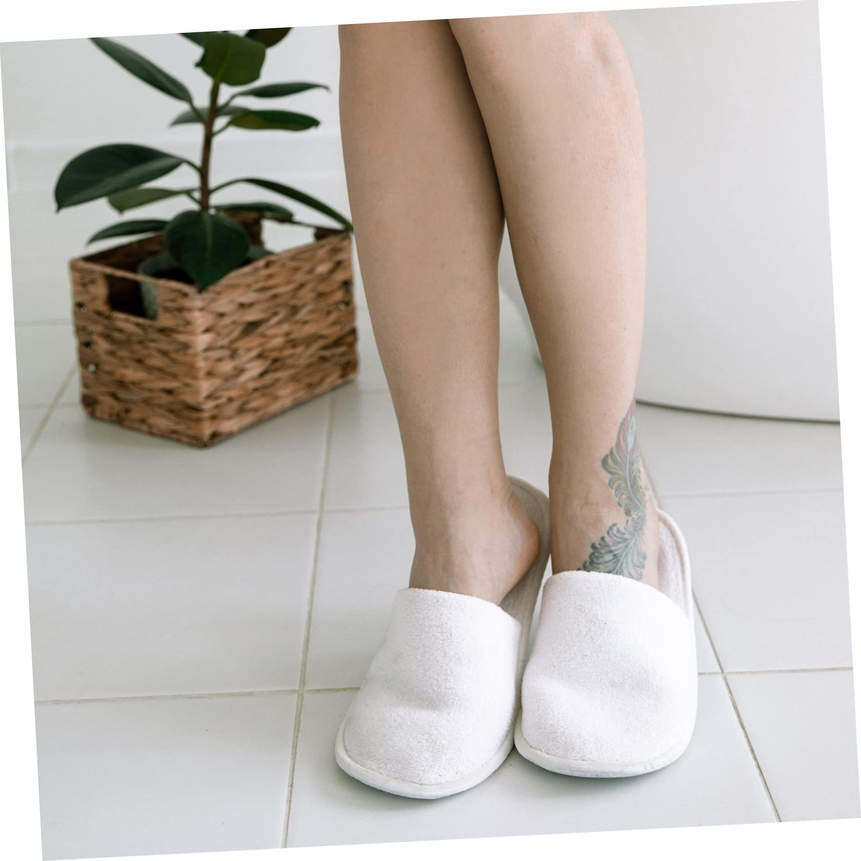 24 Pairs Disposable Non-Slip Salon Slippers - Soft Coral Fleece Spa Slippers for Hairdressing, Pedicure, Home & Beauty Use - Comfortable & Hygienic Footwear for Guests & Clients
