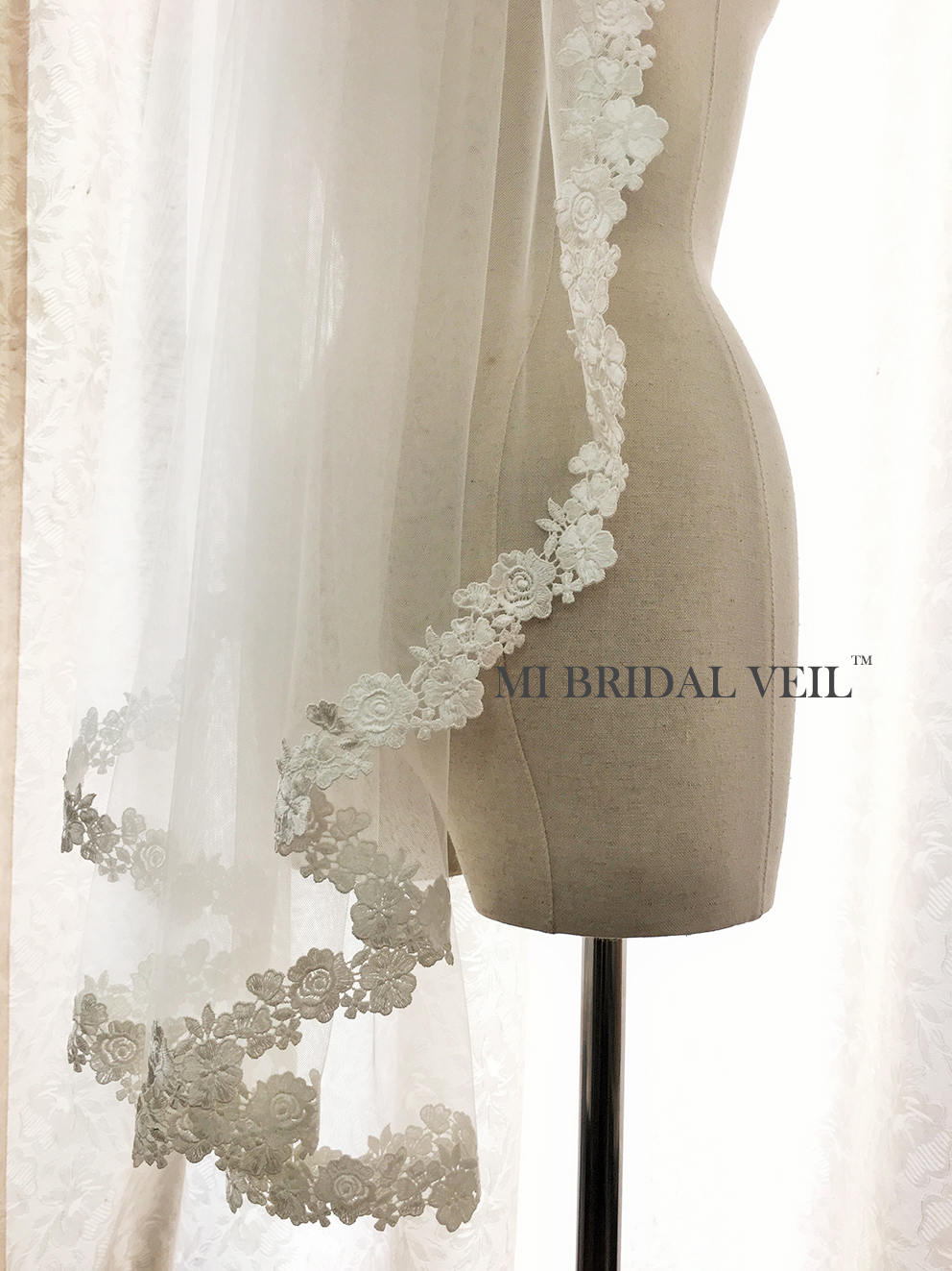 Venice Rose Lace Wedding Veil - Elegant Chest-Length Fingertip Bridal Veil for Romantic Weddings & Photo Shoots