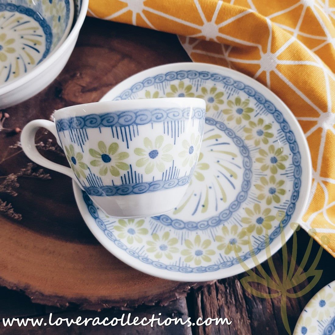 Awasaka Japan Green & Blue Daisy Tea & Dinnerware Set - Elegant Japanese Ceramic Tableware for Tea Time & Dining - Perfect for Home, Restaurants & Gifts