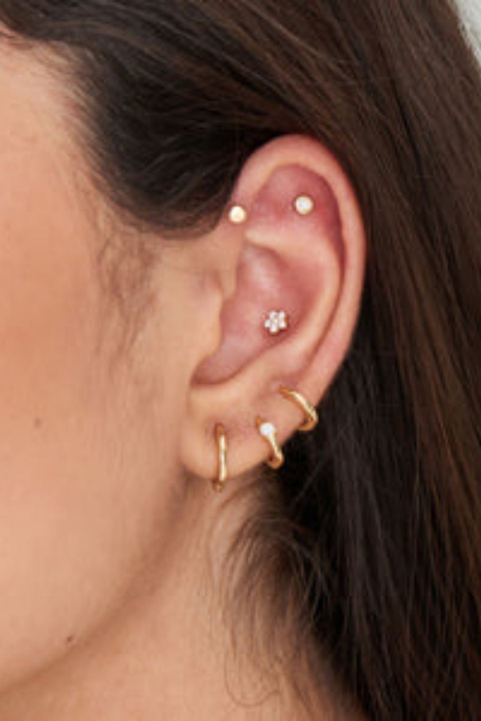 Elegant Small Gold Hoop Earrings for Women - Minimalist Dainty 14K Gold Plated Earrings for Everyday Wear & Special Occasions