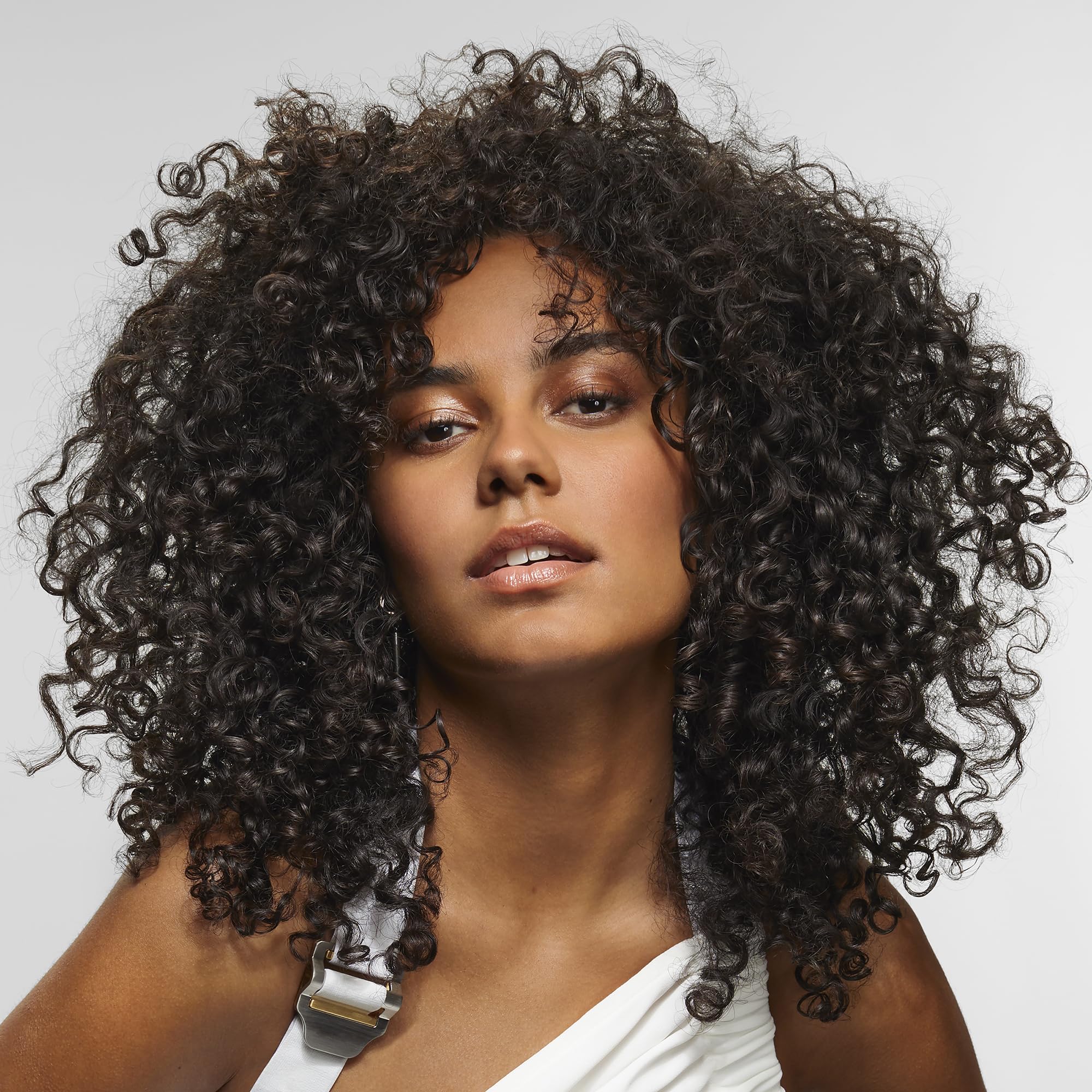 Bumble and Bumble Curl Moisturizing Shampoo for Coily, Curly & Wavy Hair - Hydrating Anti-Frizz Formula with Jojoba Oil, Avocado Oil & Coconut Oil | Color Safe | Perfect for Daily Use & Salon-Quality Results at Home