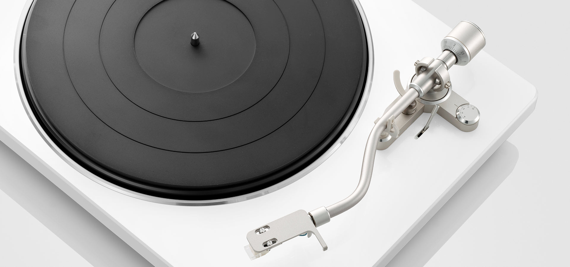 Denon DP-400 High Fidelity Automatic Turntable with Speed Sensor - Perfect for Vinyl Record Lovers & Home Audio Systems