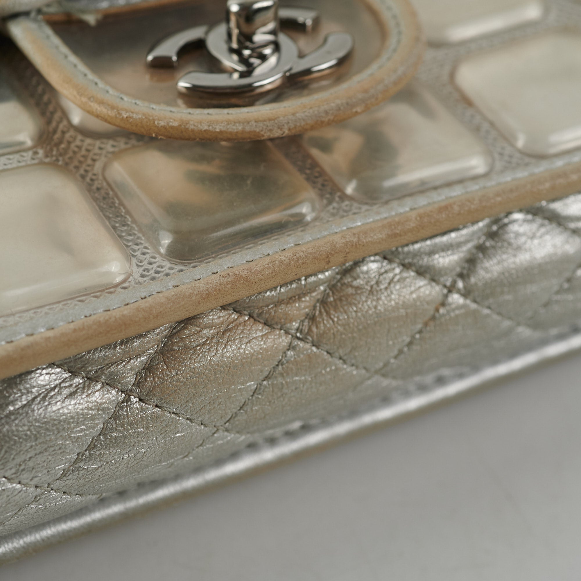 Chanel CC Turnlock Ice Cube Flap Bag in Silver - Luxury Crossbody Purse for Women, Perfect for Evening Parties & Date Nights