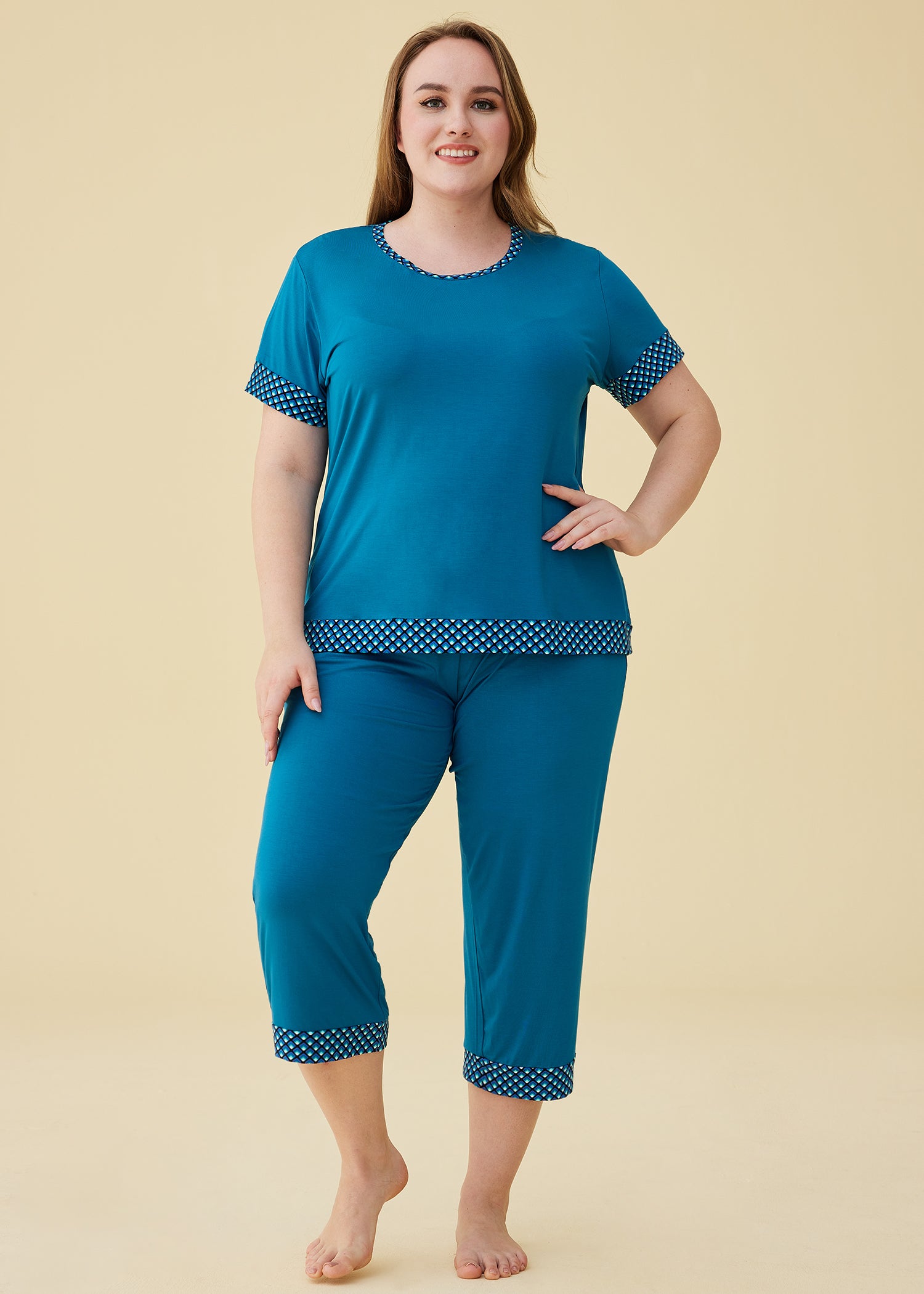 Women's Soft Bamboo Viscose Capri Pajama Set - Breathable Lounge Sleepwear for Summer Nights & Relaxing at Home
