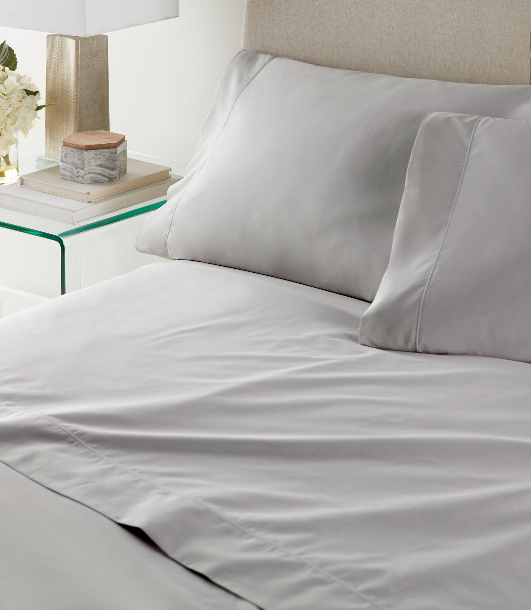 Premium 100% Egyptian Cotton Flat Sheet - Soft & Breathable Bed Sheet Set for Luxurious Comfort - Perfect for Master Bedroom, Guest Room & Hotel Use