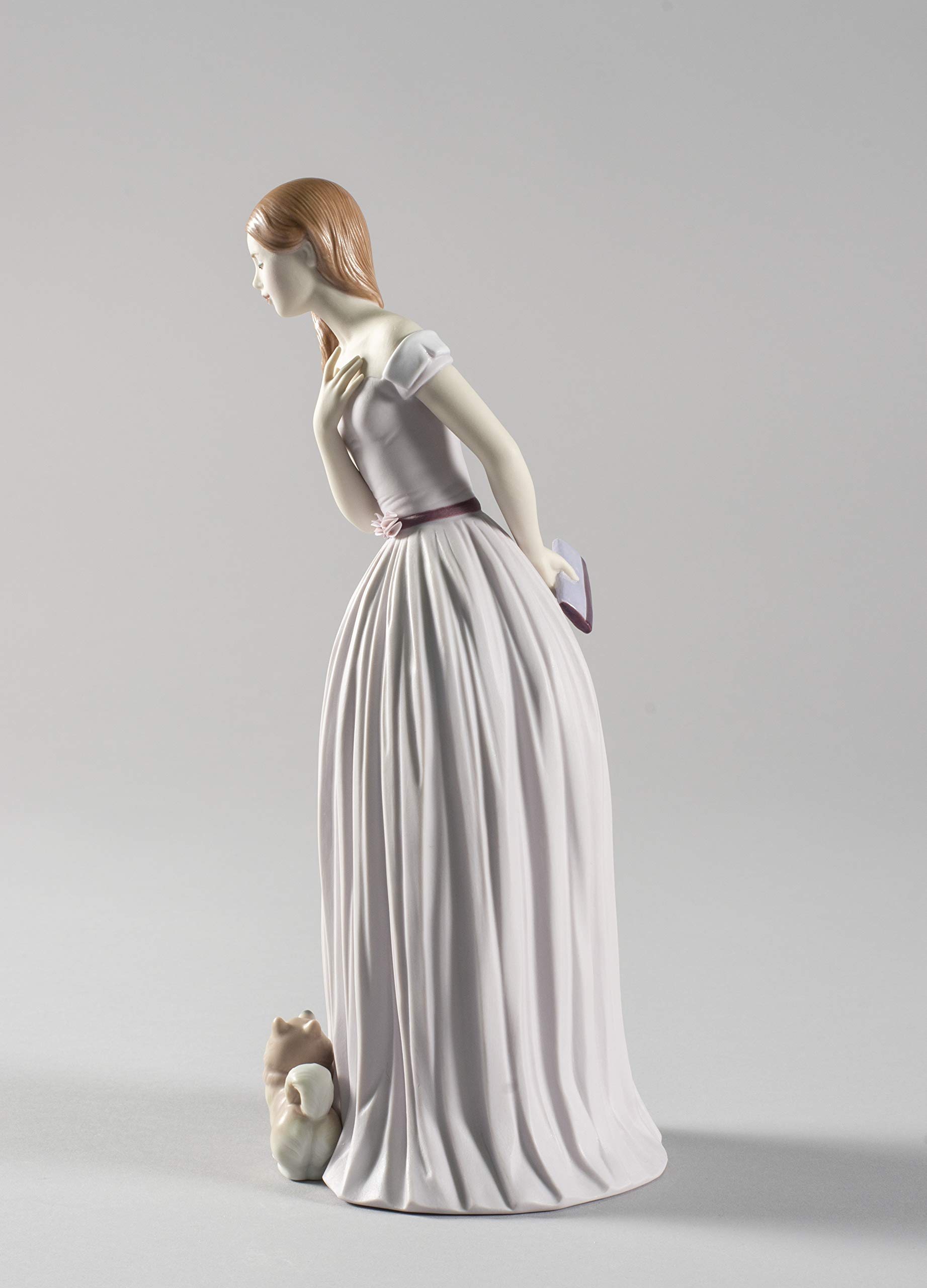 LLADRÓ 'I'll Walk You to The Party' Porcelain Figurine - Elegant Woman with Dog Statue for Home Decor & Gift Giving | Perfect for Living Room, Office, or Special Occasions