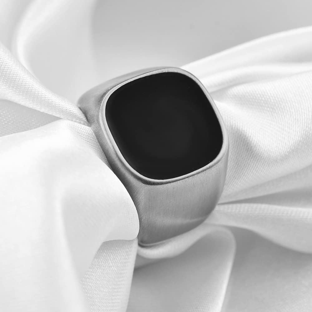 VQYSKO Stainless Steel Signet Rings for Men & Women - Solid Polished Biker Ring in Silver, Gold & Black | Perfect Gift for Dad, Boyfriend & Loved Ones (Sizes 4-15) | Ideal for Weddings, Parties & Everyday Wear