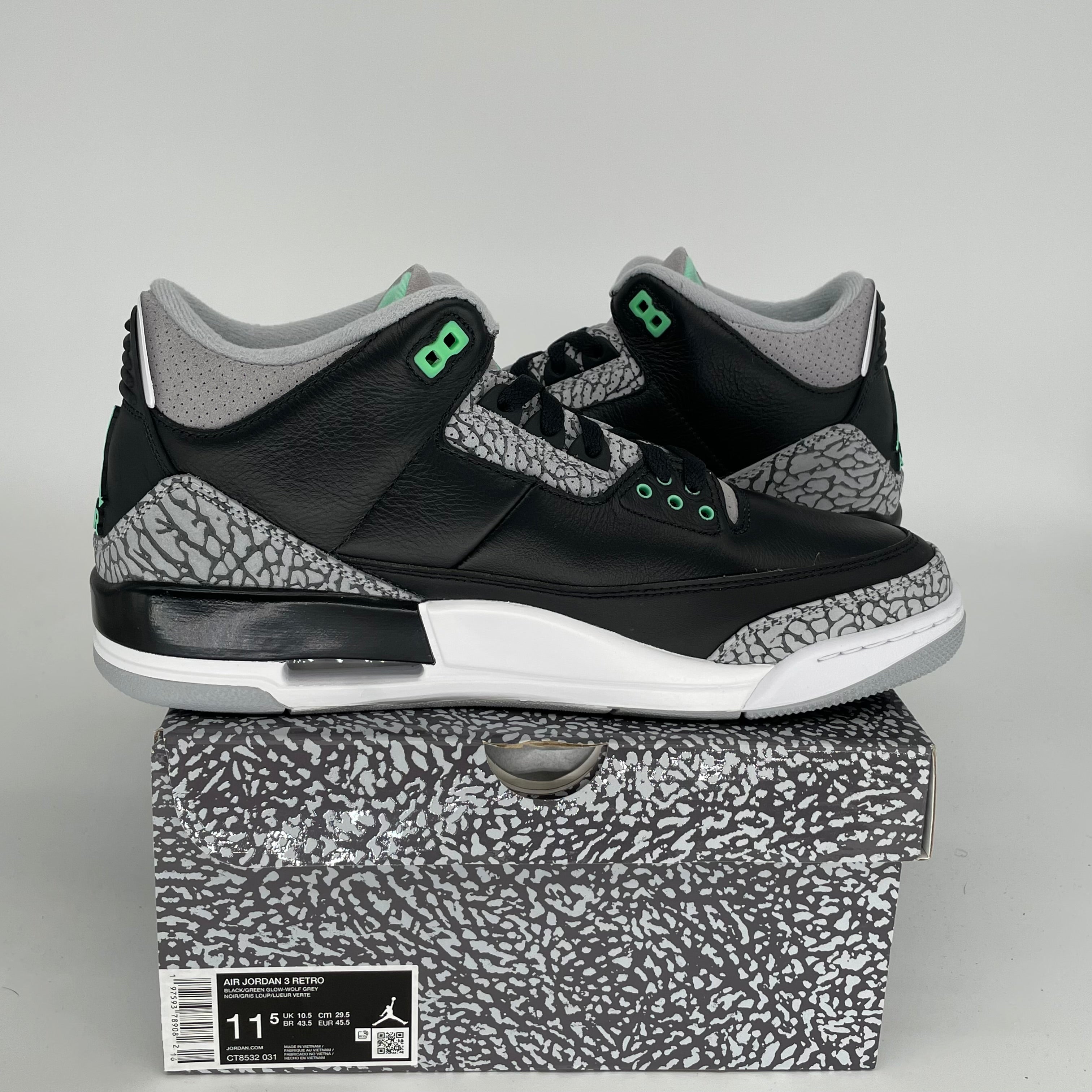 AIR JORDAN 3 Retro Green Glow Men's Basketball Shoes Size 11.5 (CT8532-031) - Perfect for Streetwear & Sneaker Collectors