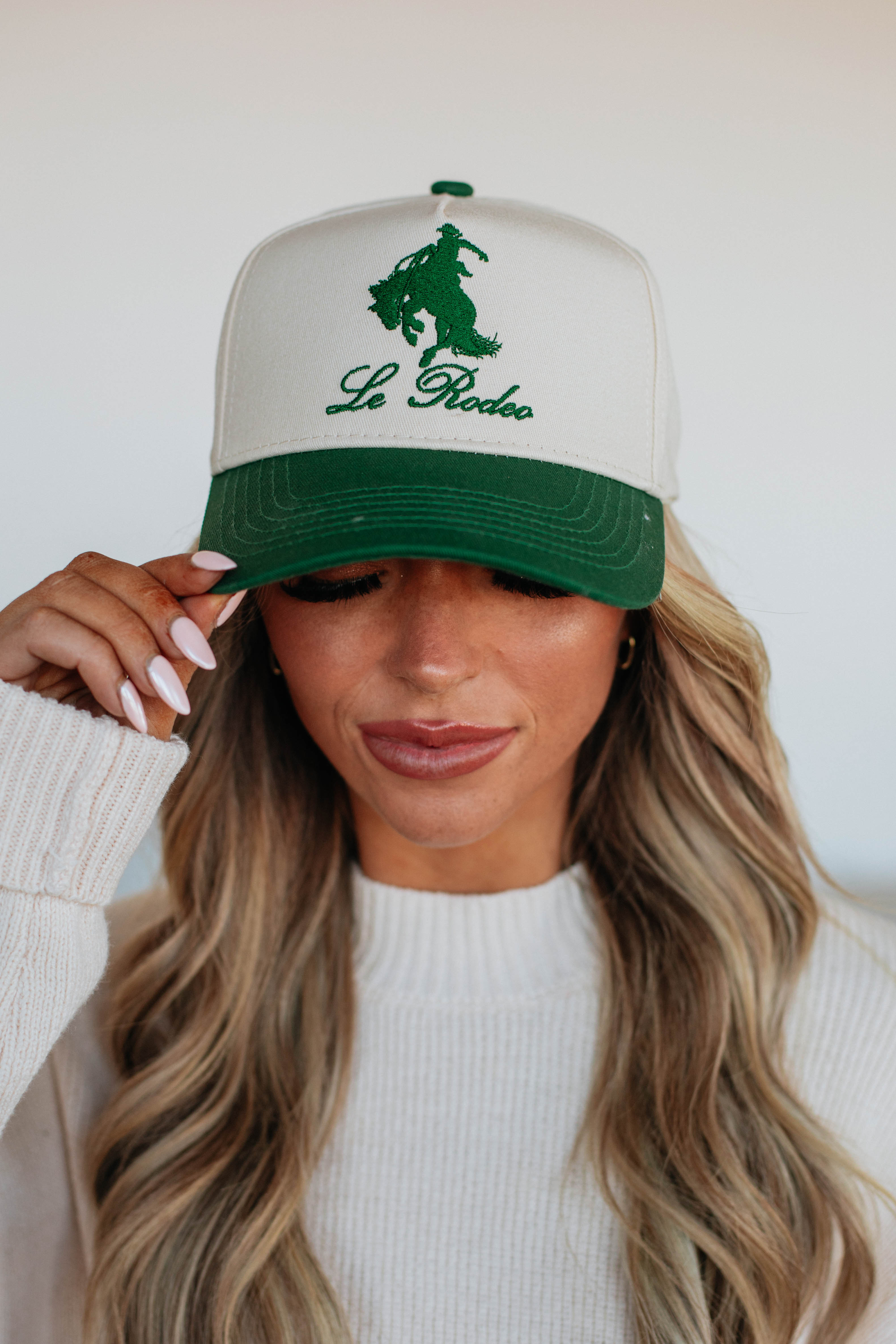 Le Rodeo Trucker Hat - Stylish Vintage Baseball Cap for Men & Women - Perfect for Outdoor Activities, Sports, and Casual Wear