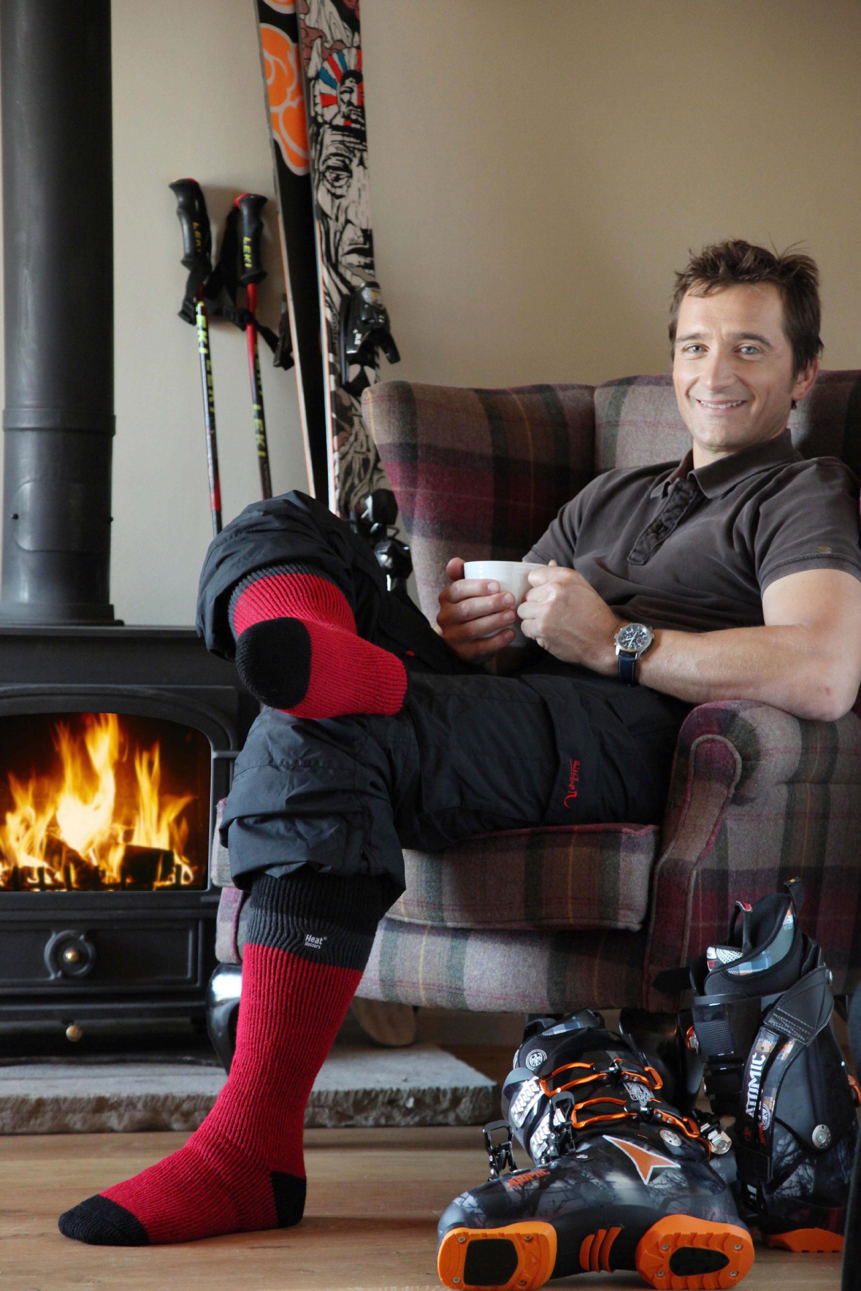 Heat Holders Men's Thermal Socks - Ultra Warm Winter Socks for Cold Weather, Thermal Insulated & Moisture Wicking - Perfect for Skiing, Hiking & Outdoor Activities