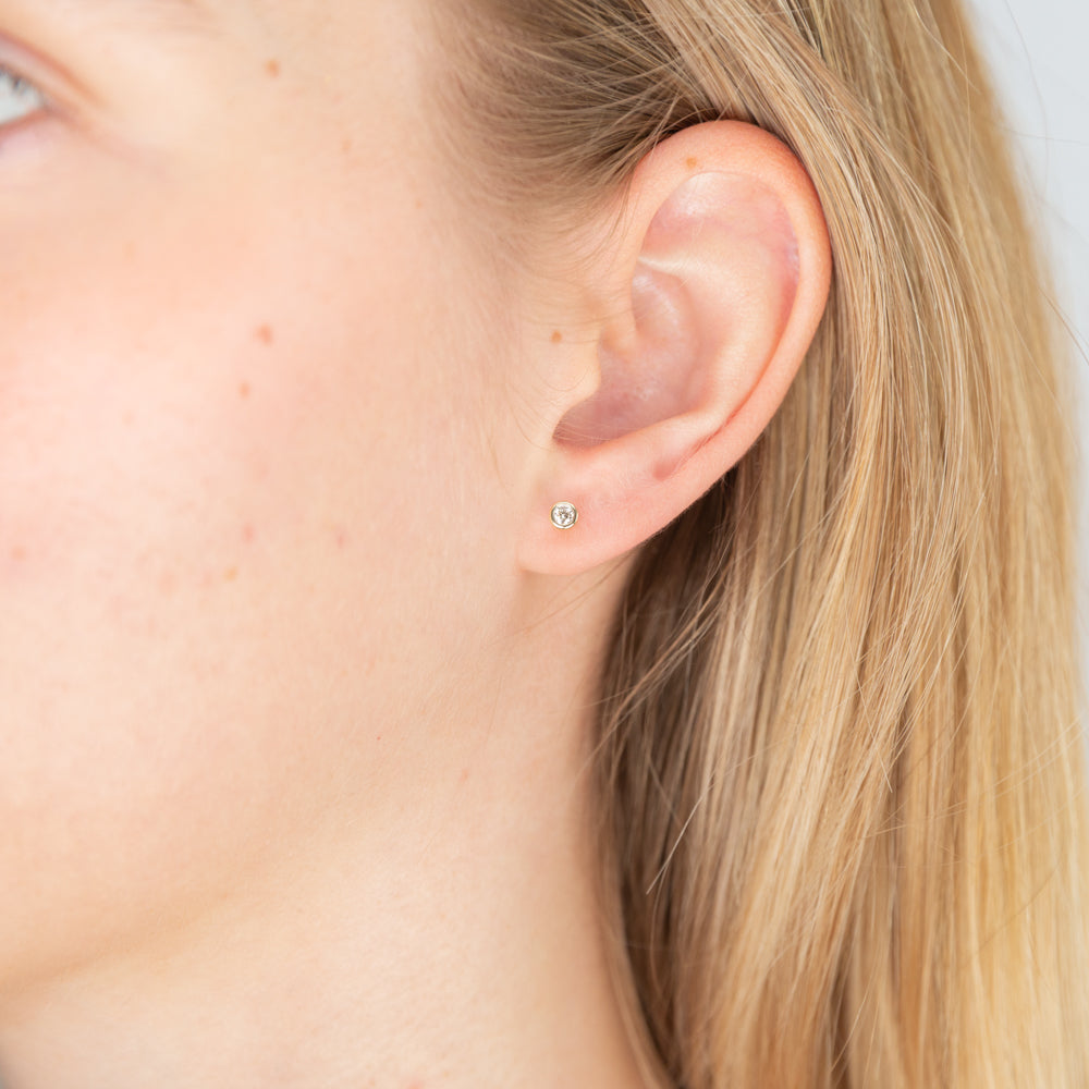 9ct Yellow Gold 0.10 Carat Diamond Stud Earrings - Elegant & Timeless Jewelry for Women, Perfect for Everyday Wear, Parties & Special Occasions
