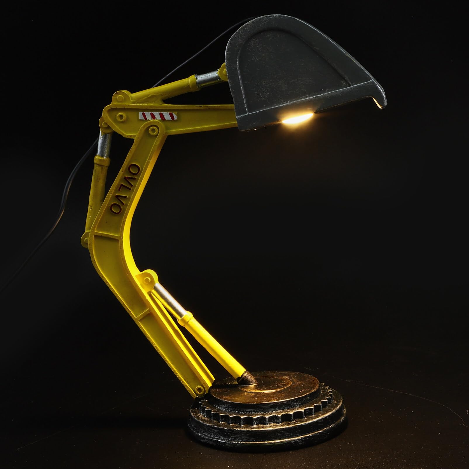 WHAMVOX Excavator Shaped LED Table Lamp - Minimalist Construction Theme Night Light for Boys Bedroom, Nursery, Kids Room Decor - Aesthetic Desk Lamp for Study, Office & Bedside Use