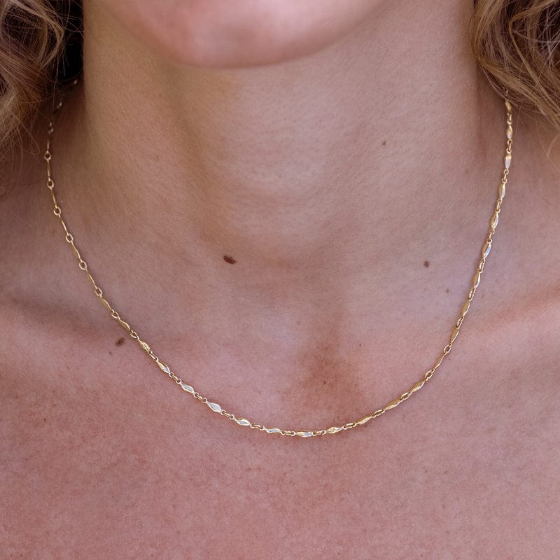 Ethereal Chain Necklace - Dainty Gold Layered Necklace for Women, Minimalist Jewelry Gift for Her - Perfect for Date Night, Wedding & Everyday Elegance