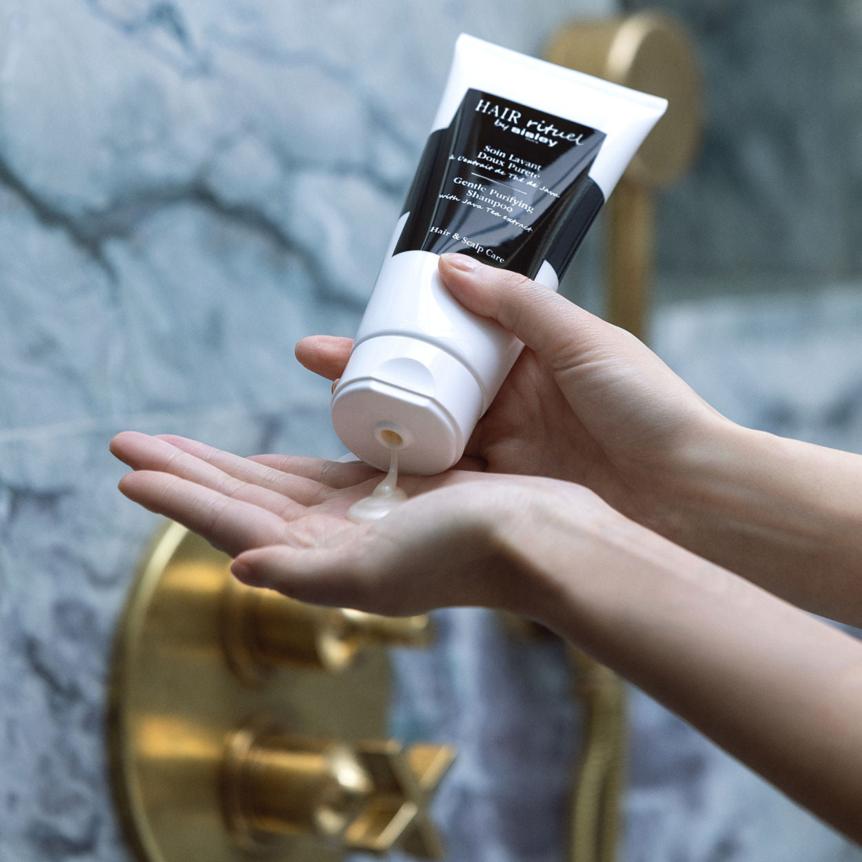 Gentle Purifying Shampoo for Sensitive Scalp - Sulfate-Free & Natural Ingredients - Perfect for Daily Hair Cleansing & Scalp Care