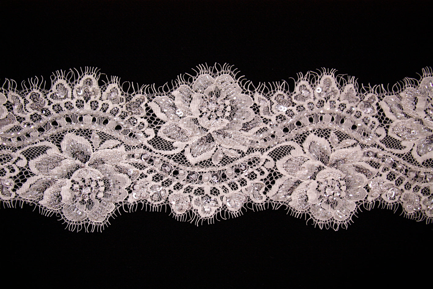 Chantell Natural Lace Trim - Elegant Lace Fabric for Wedding Dresses, Bridal Gowns & DIY Crafts - Perfect for Sewing, Costume Design & Home Decor Projects